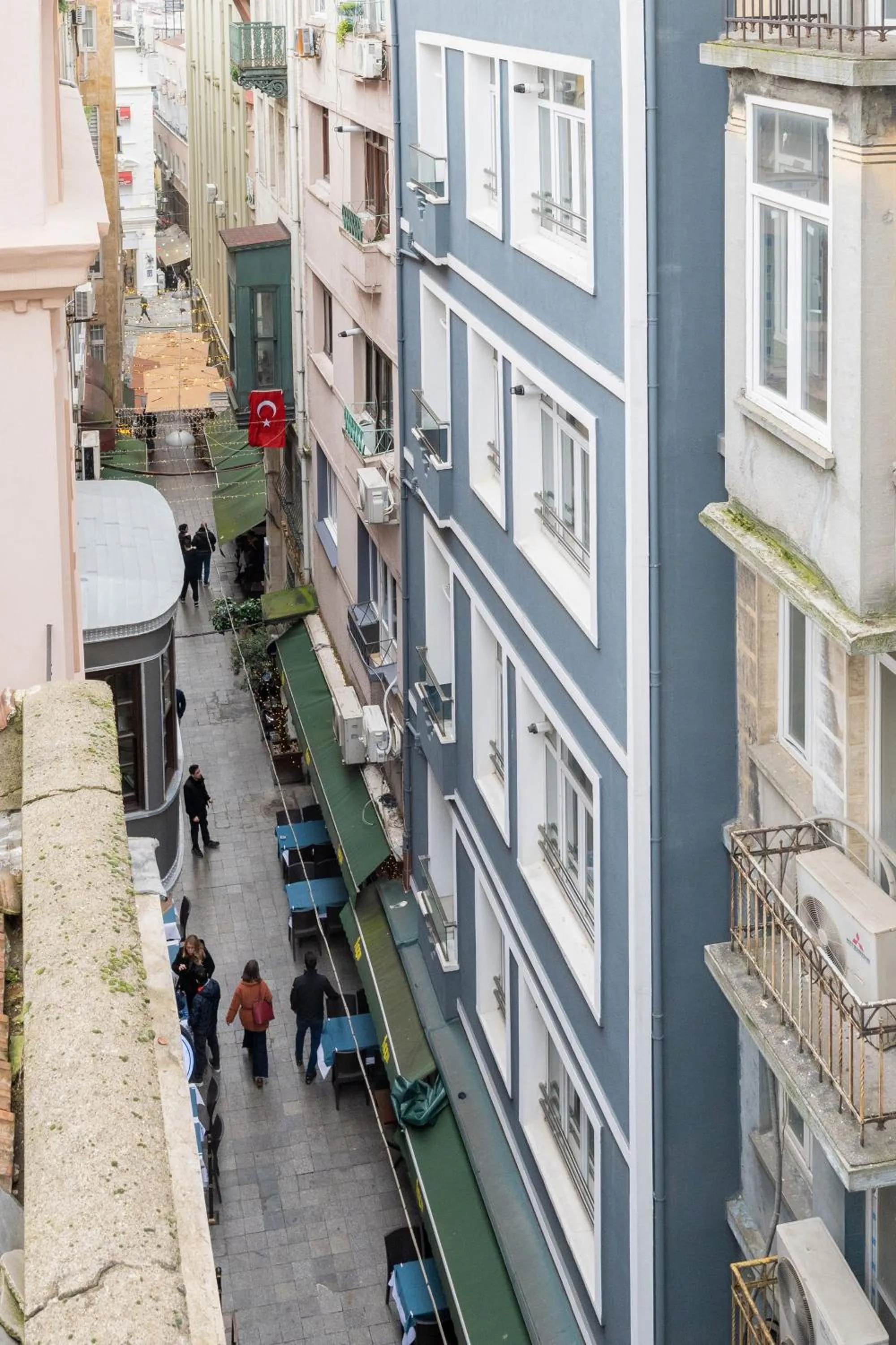Quiet street view in Double DD Hotel