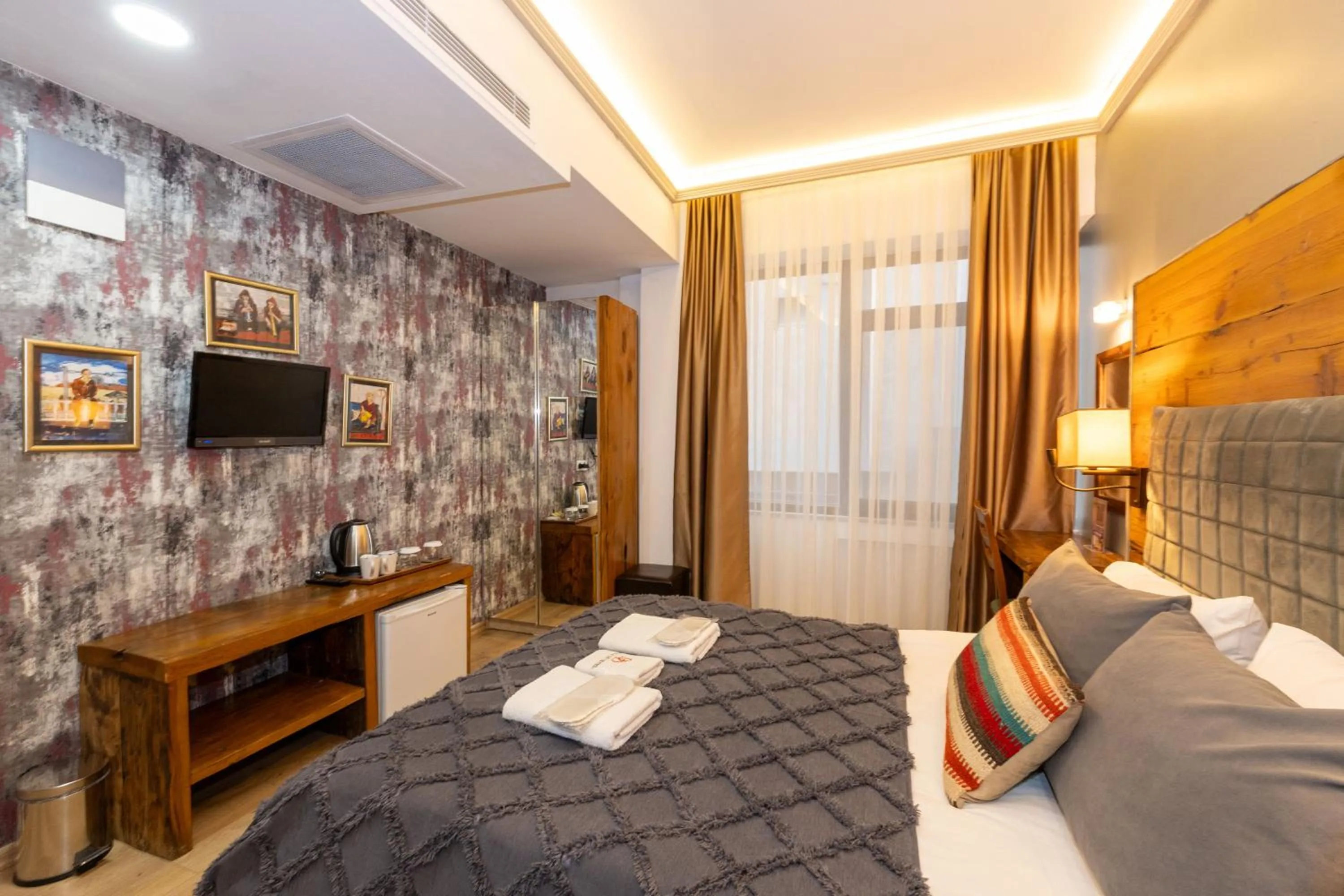 Photo of the whole room, Bed in Double DD Hotel