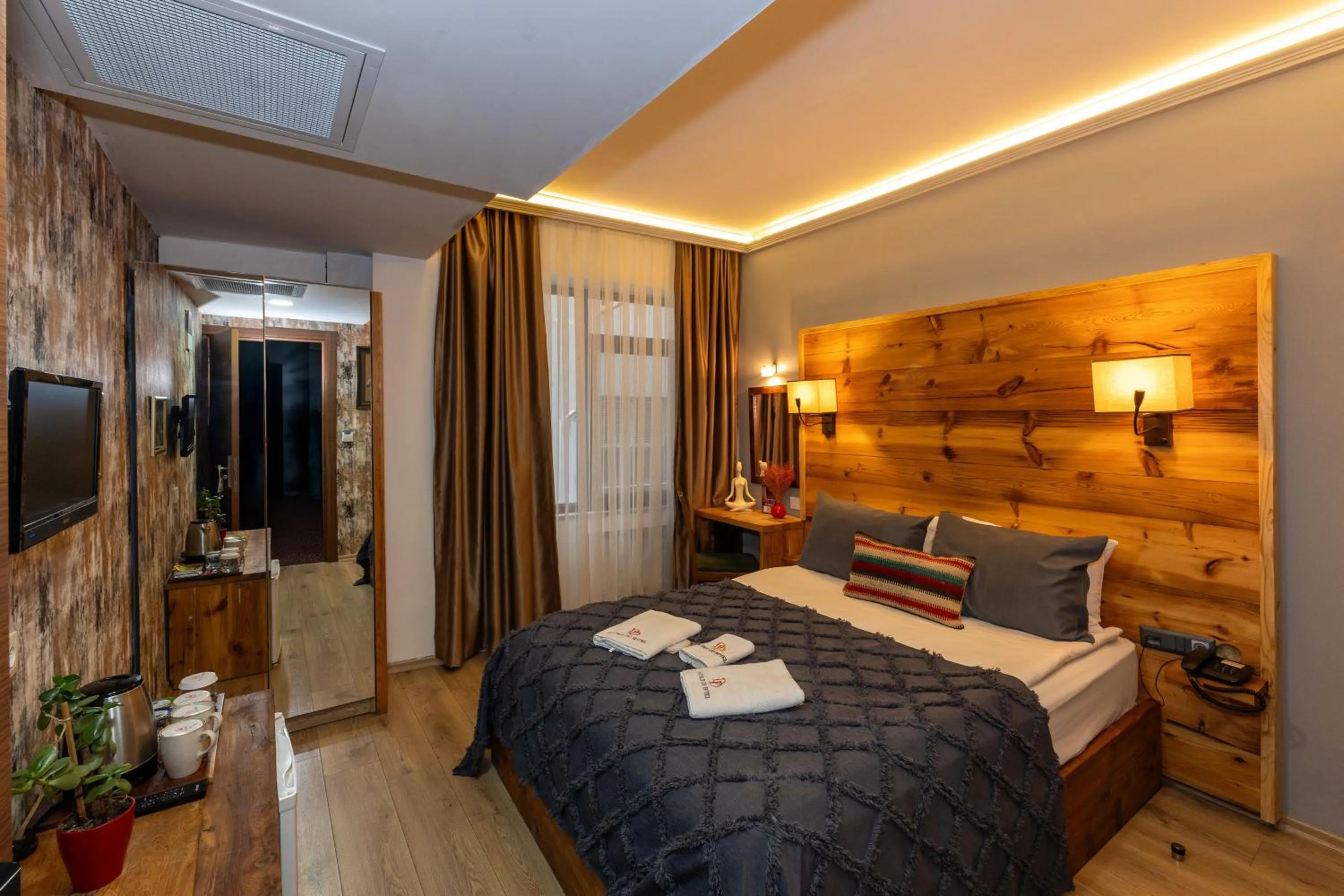 Photo of the whole room, Bed in Double DD Hotel