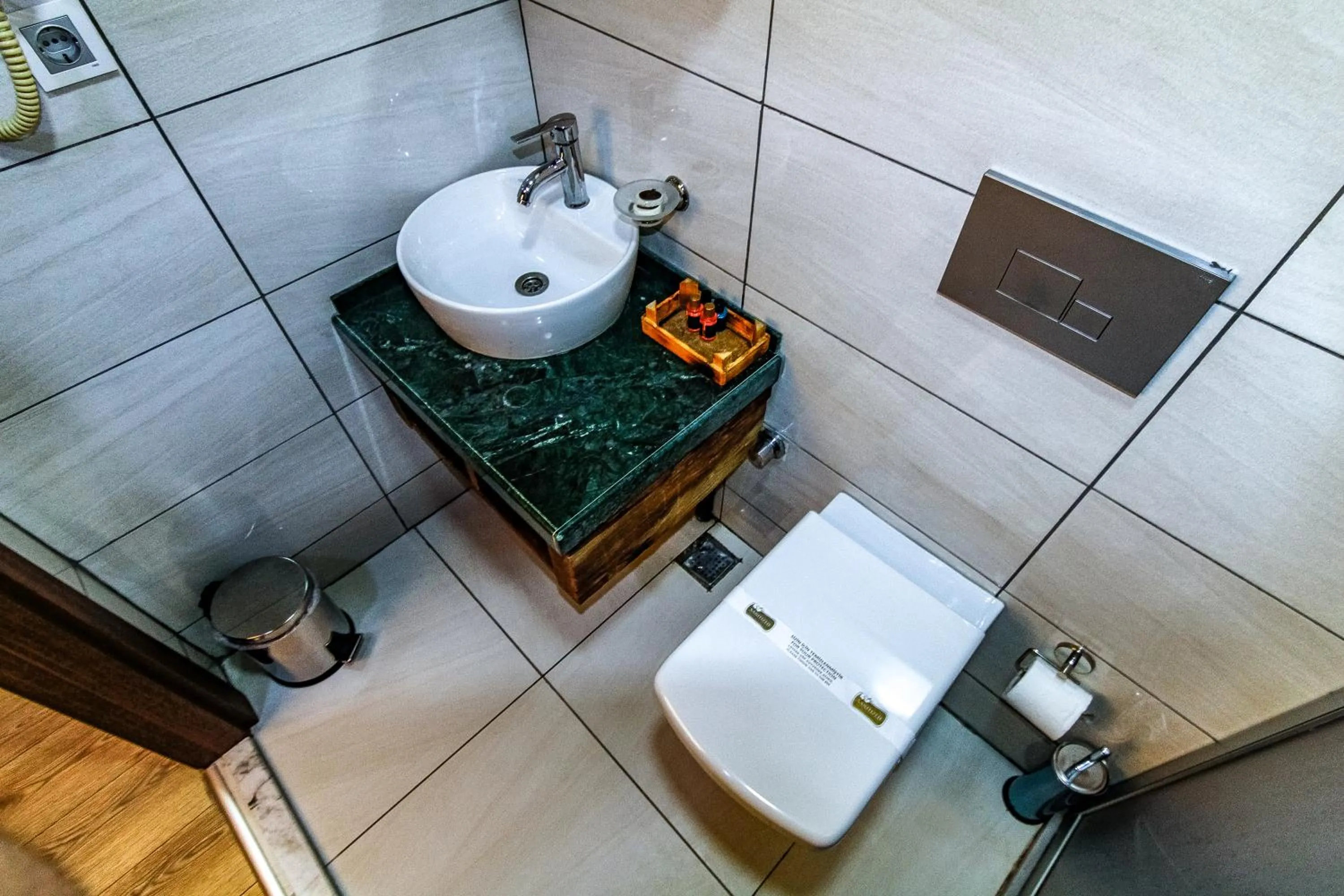 Toilet in Double DD Hotel