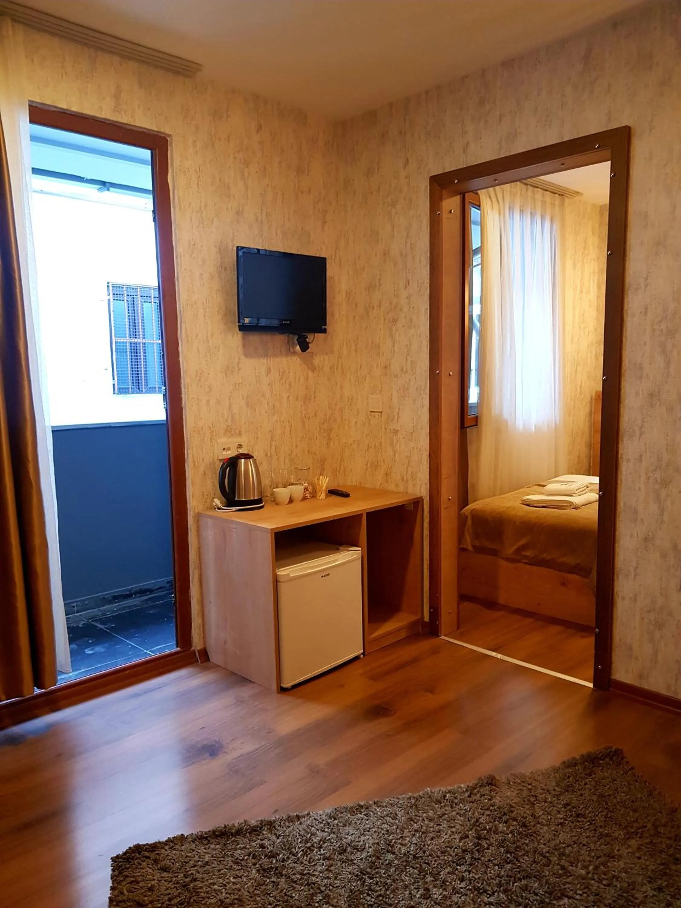 Balcony/Terrace, Bed in Double DD Hotel