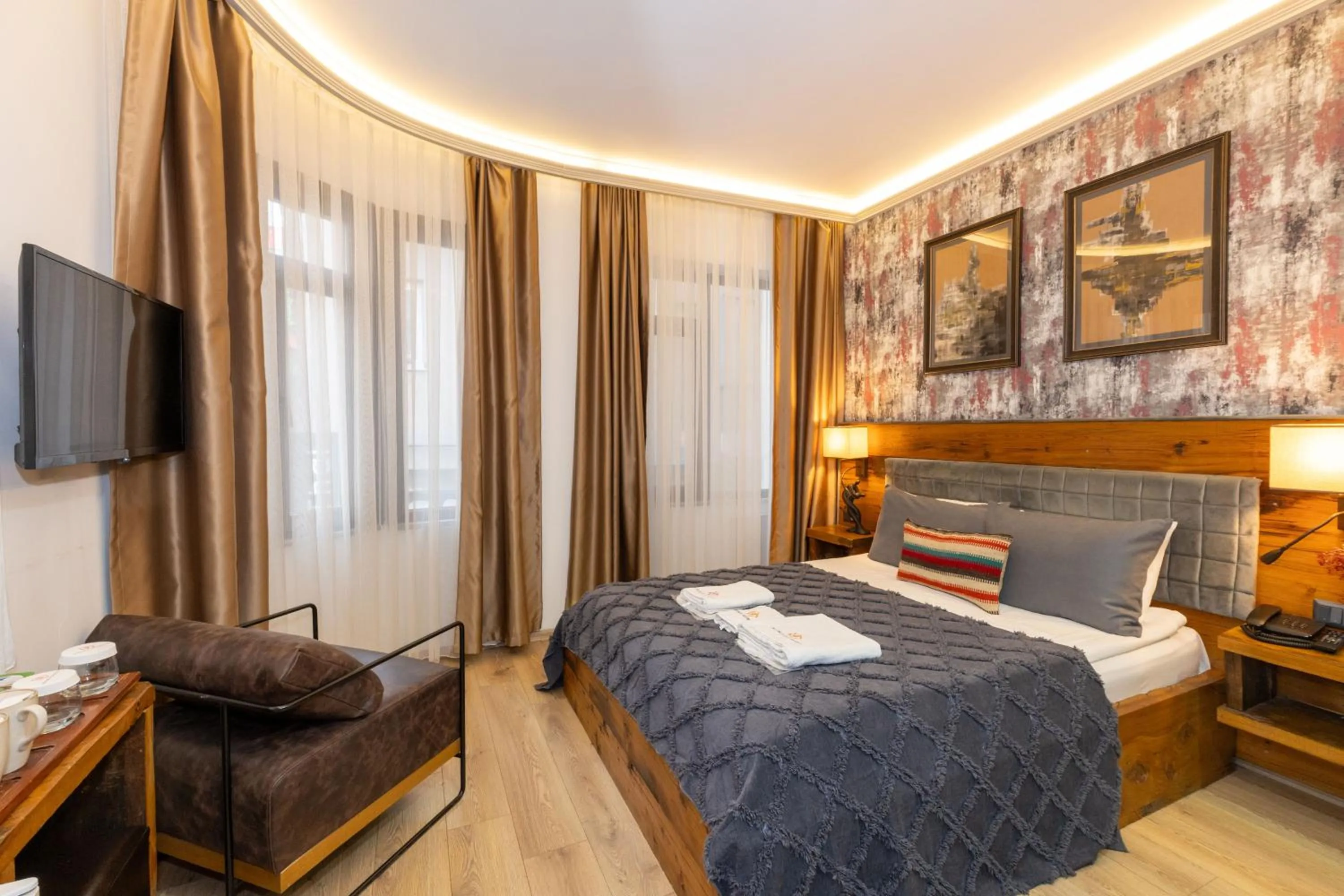 Photo of the whole room, Bed in Double DD Hotel