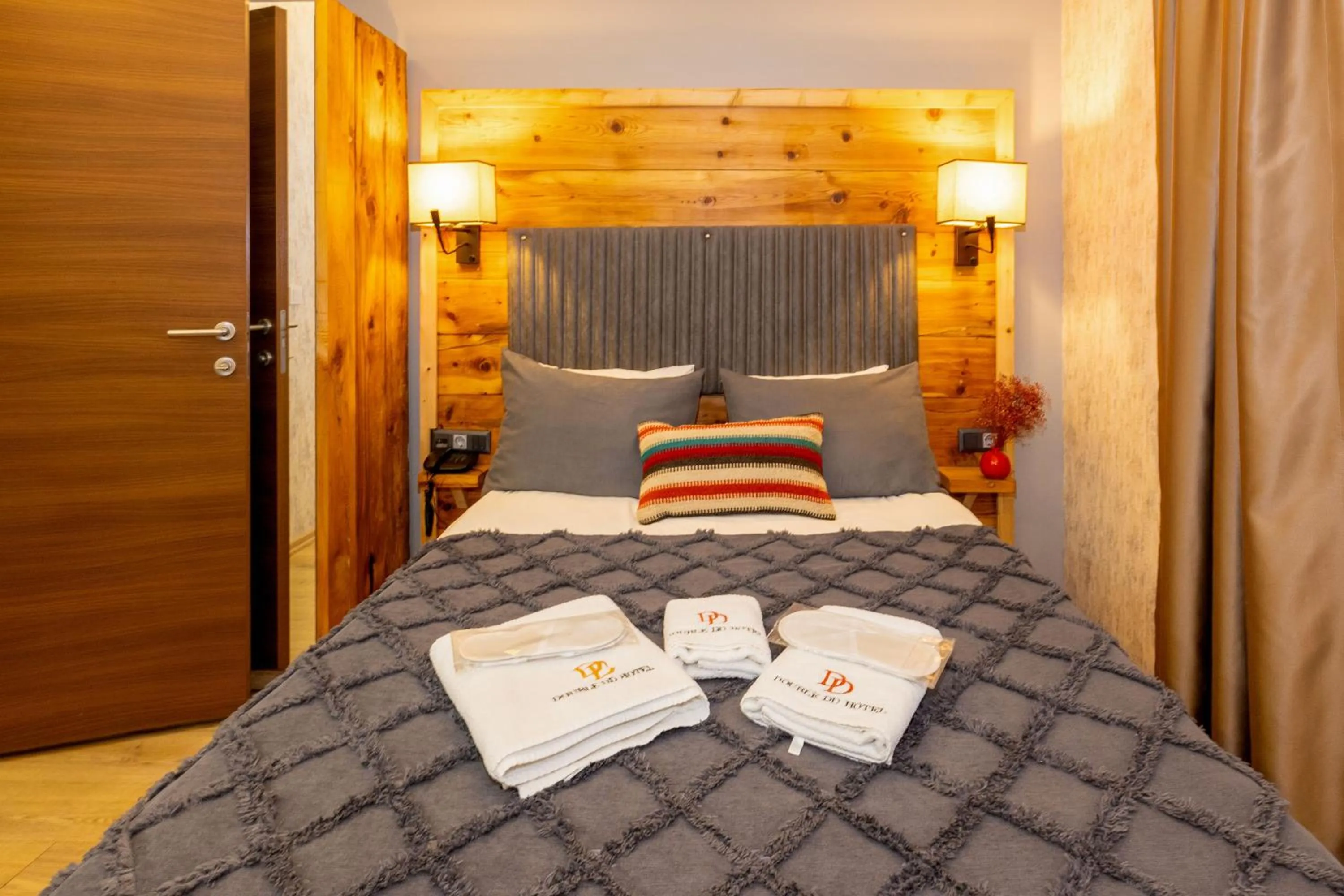 Photo of the whole room, Bed in Double DD Hotel