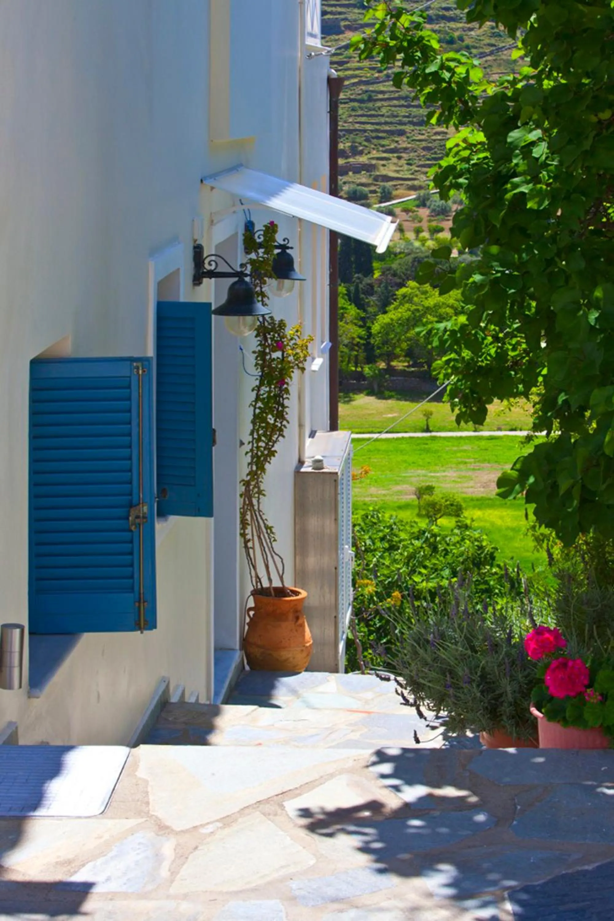 Property building in Anemomiloi Studios