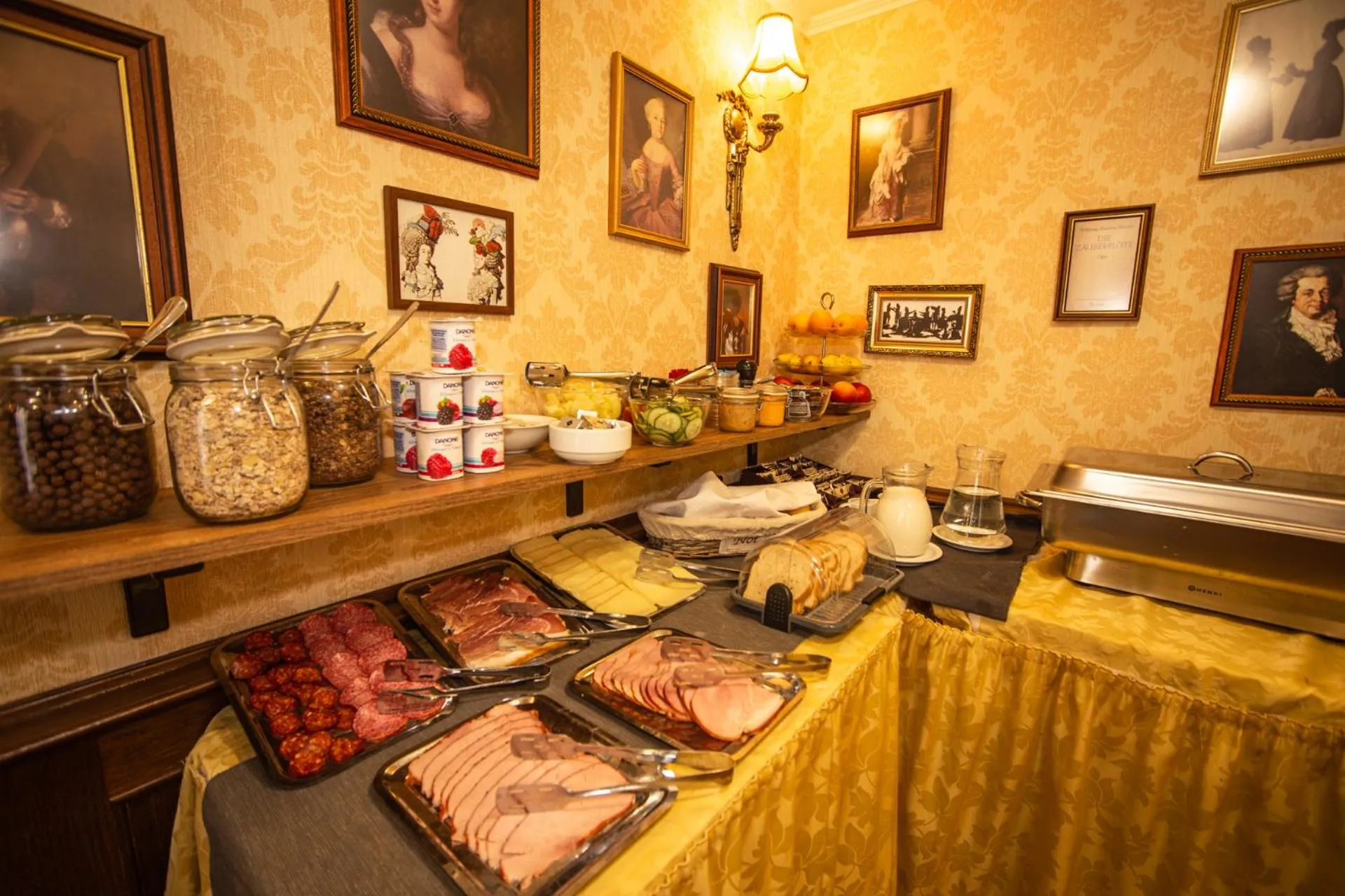 Breakfast in Mozart Hotel