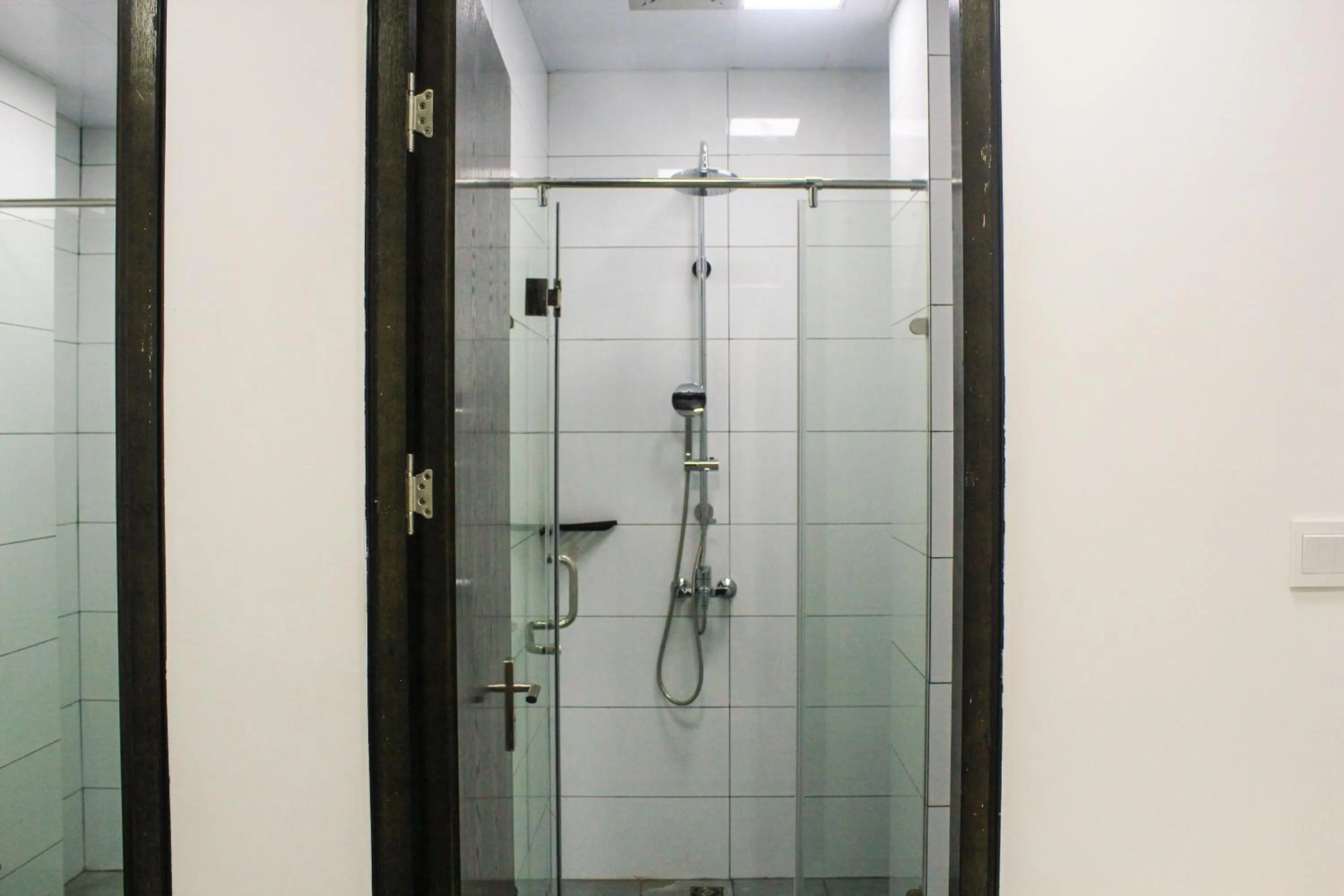 Shower in Together Hostel Suzhou