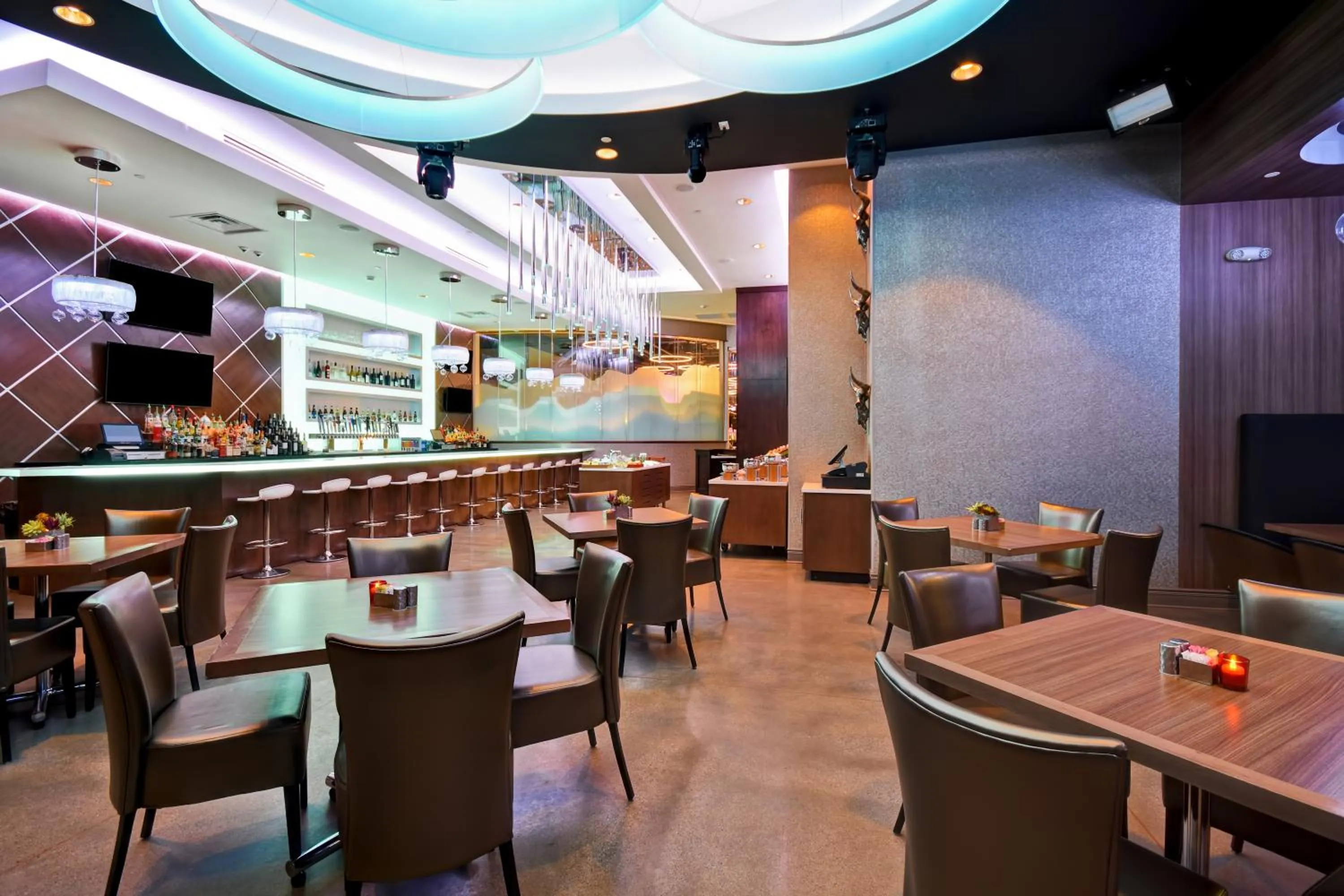 Restaurant/places to eat in Tru By Hilton Deadwood