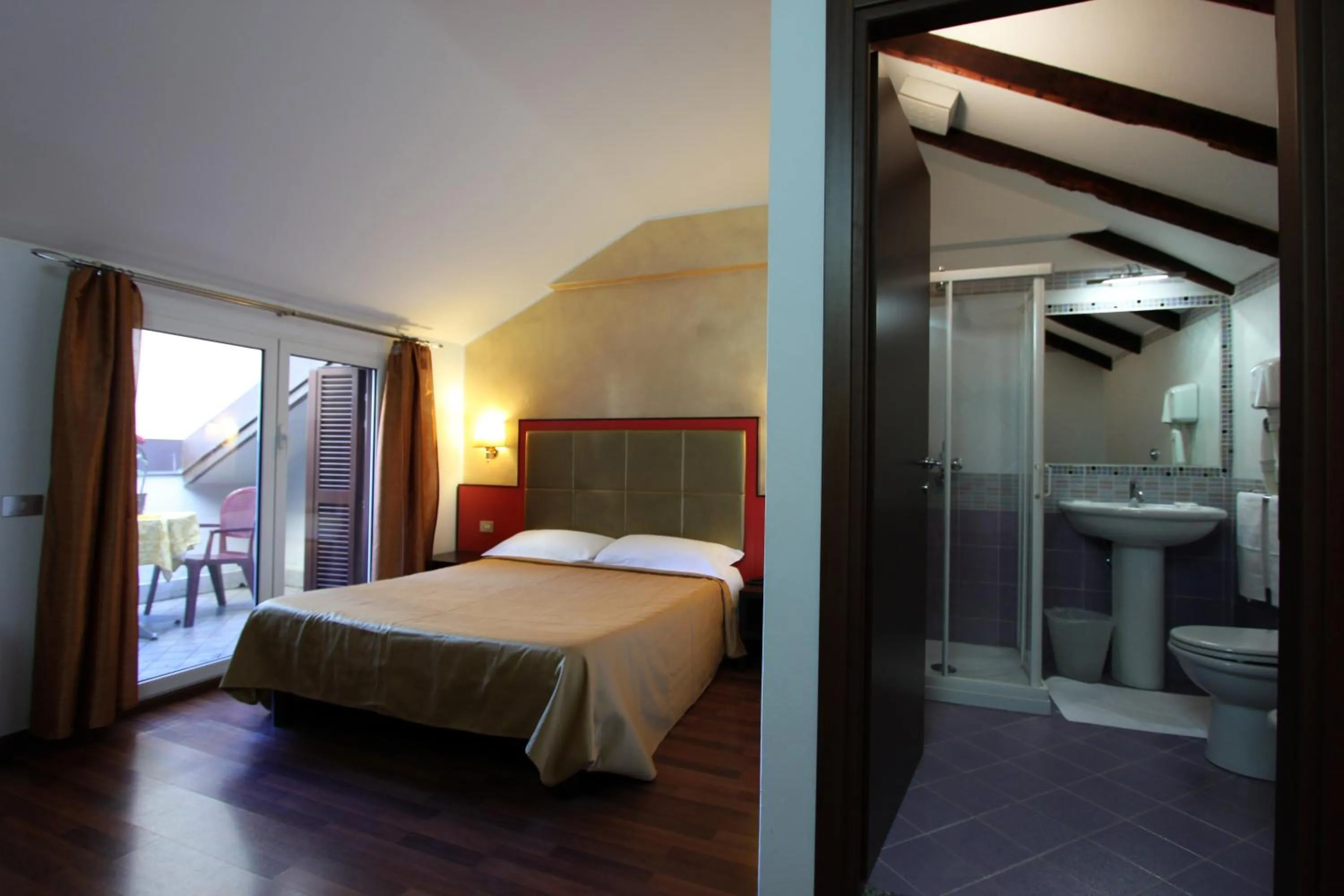 Decorative detail, Bed in Lux Hotel Durante