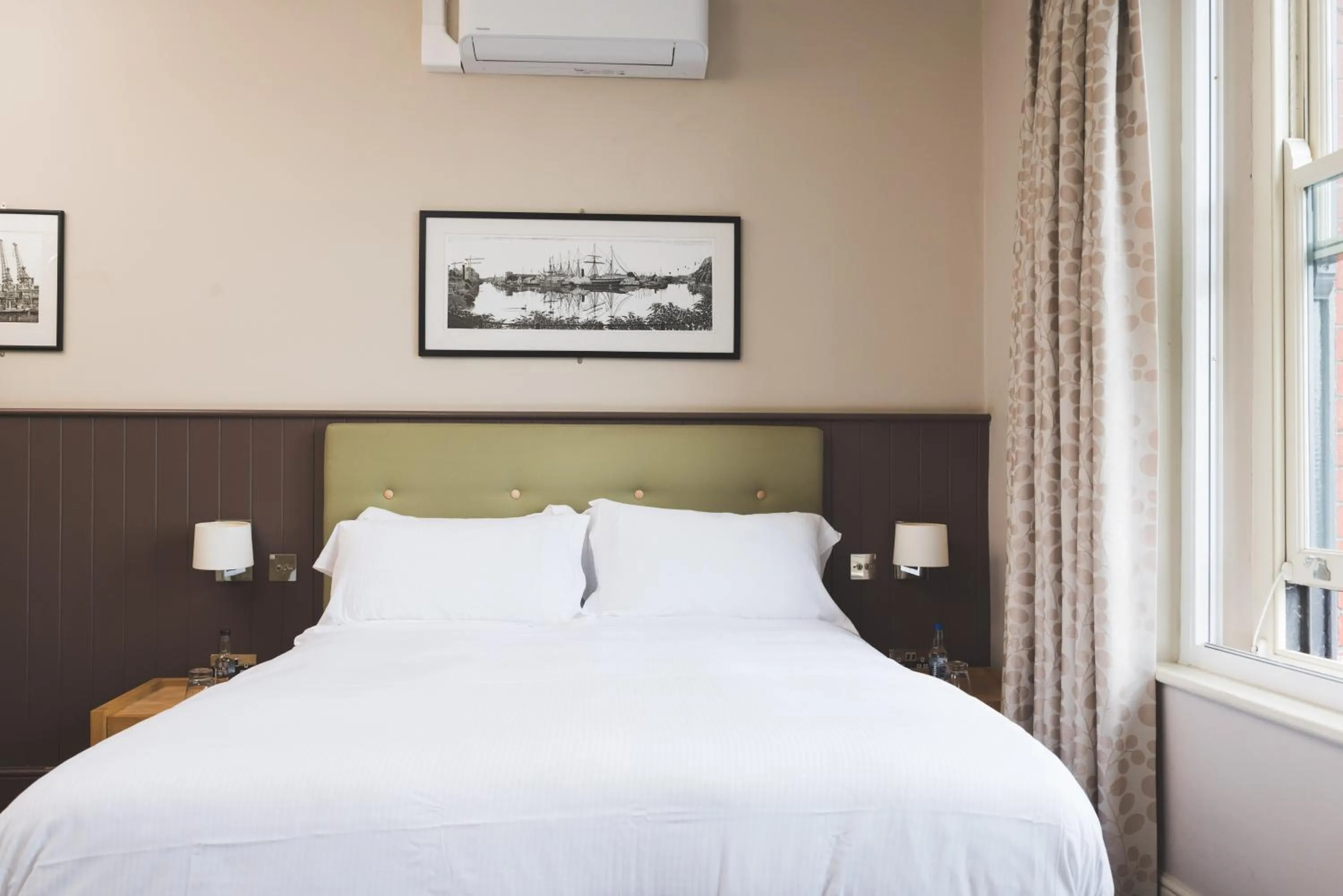 Bed in The Wellington