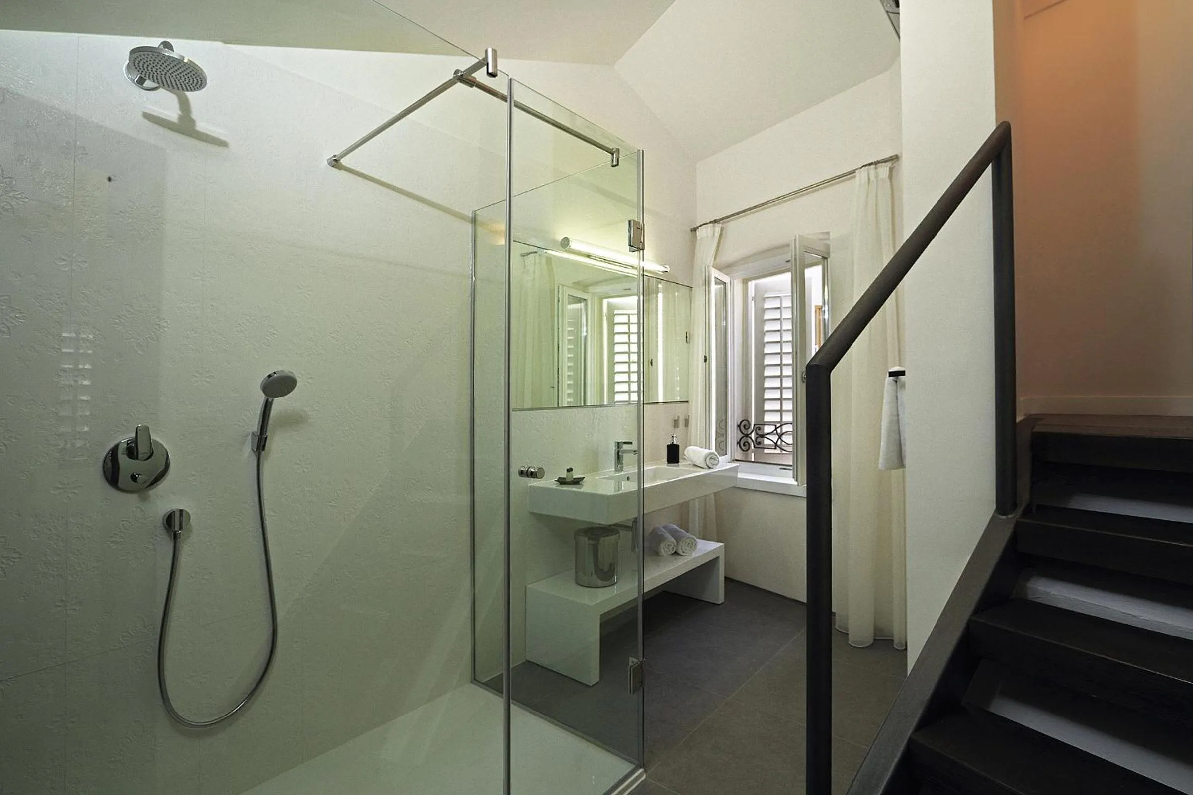 Bathroom in La Porta Luxury Rooms