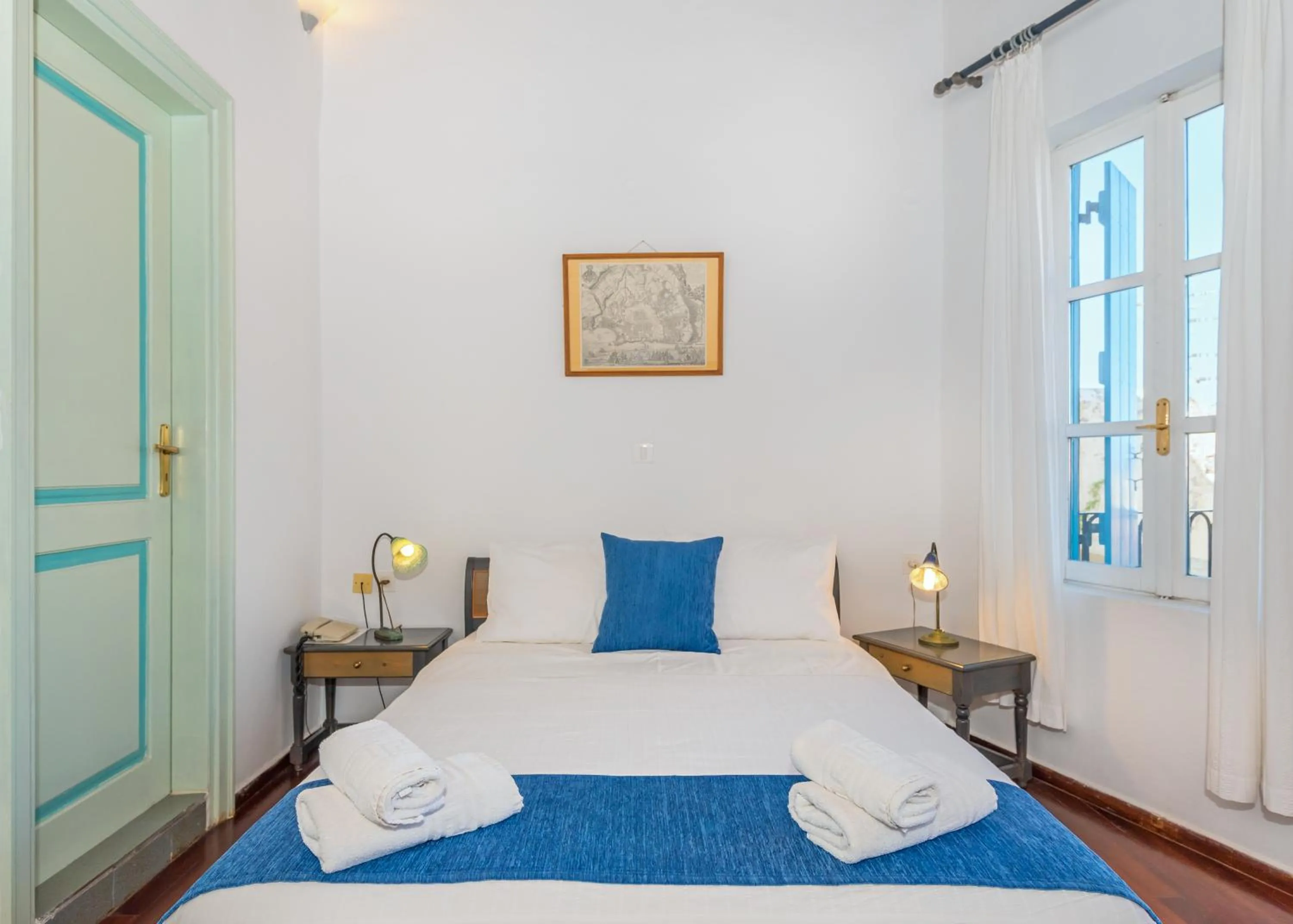 Photo of the whole room in Hotel Amphora