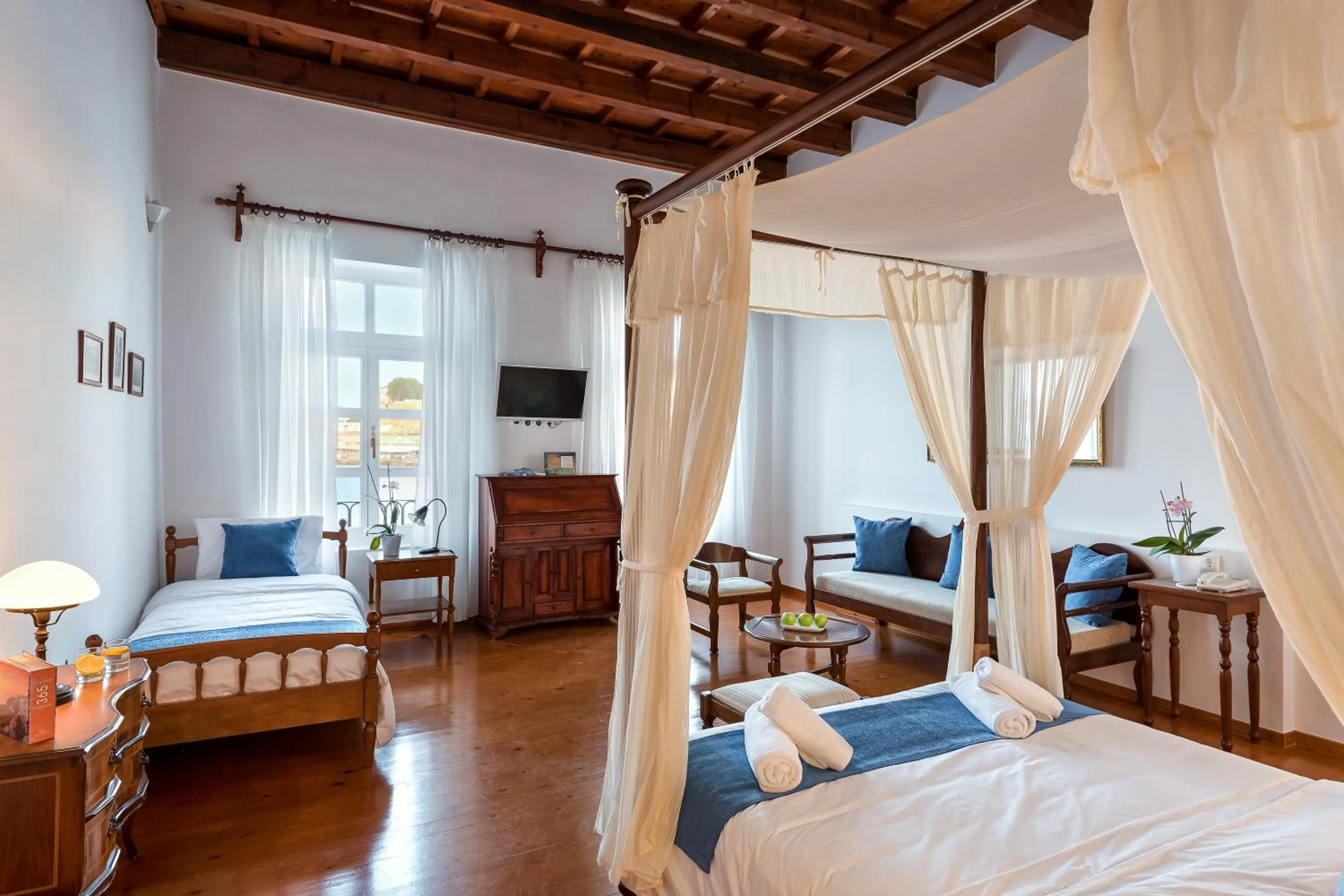 Bedroom in Hotel Amphora