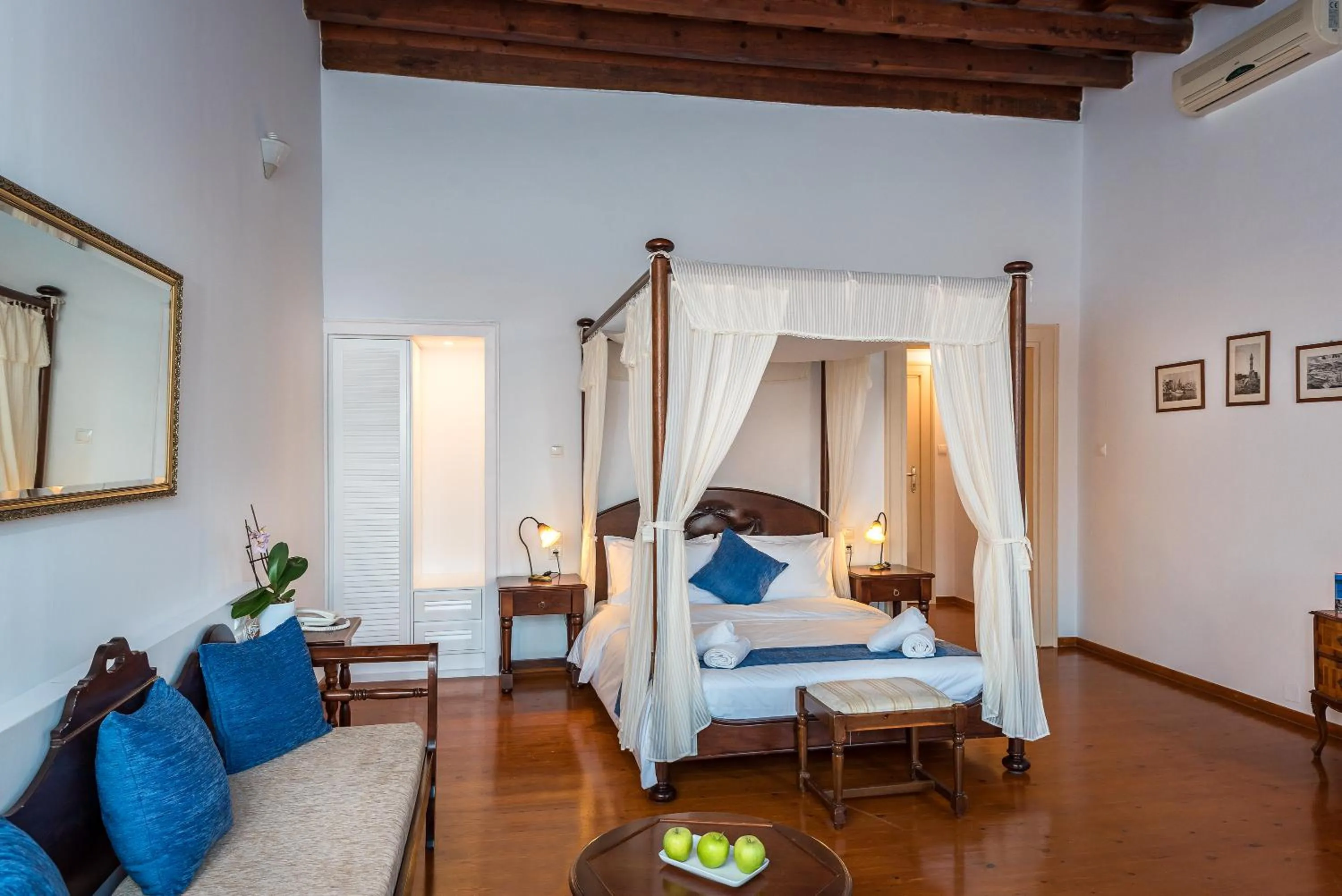 Bedroom in Hotel Amphora