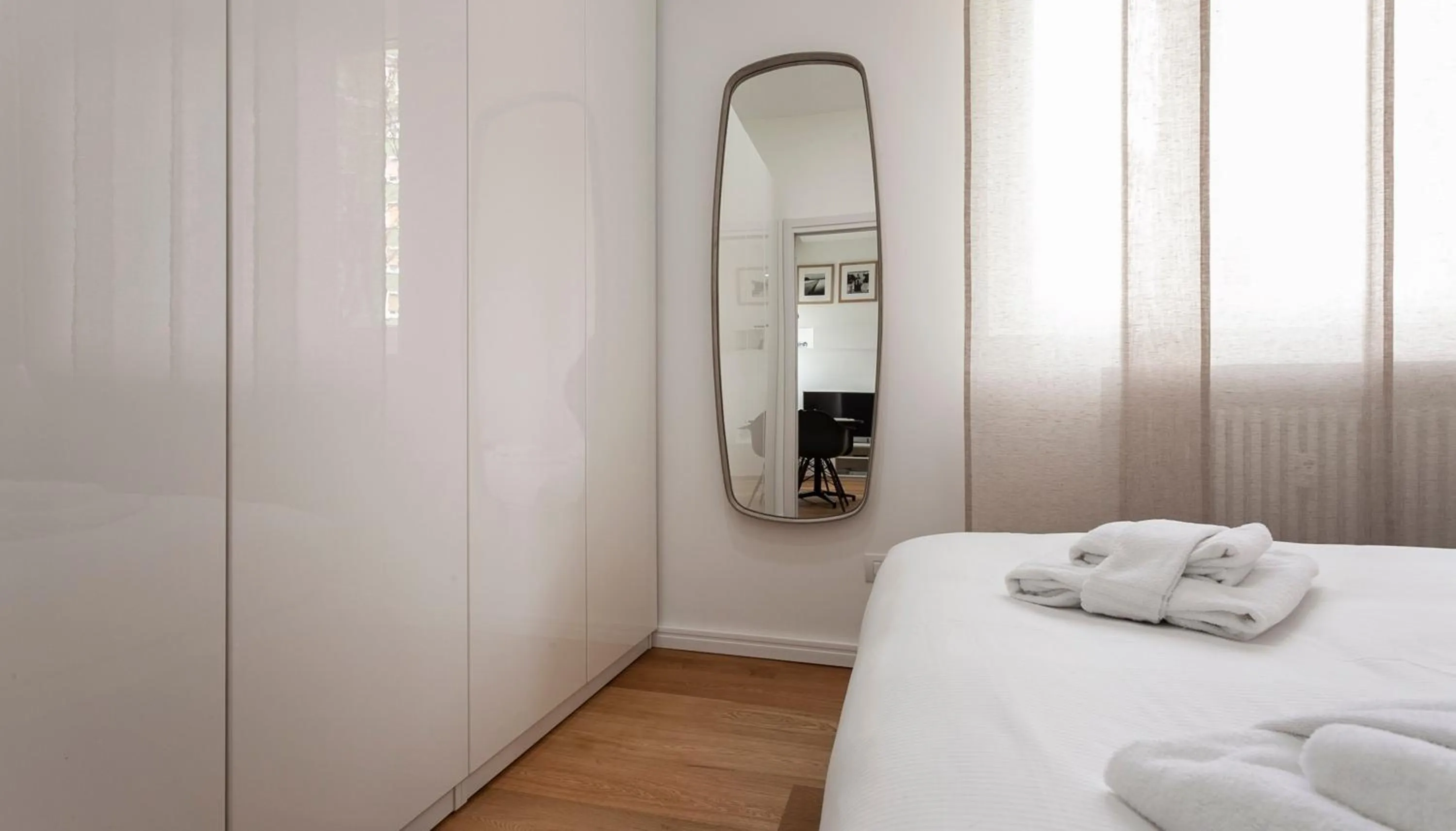 Bedroom, Bed in Italianway Easy - Segrino 6