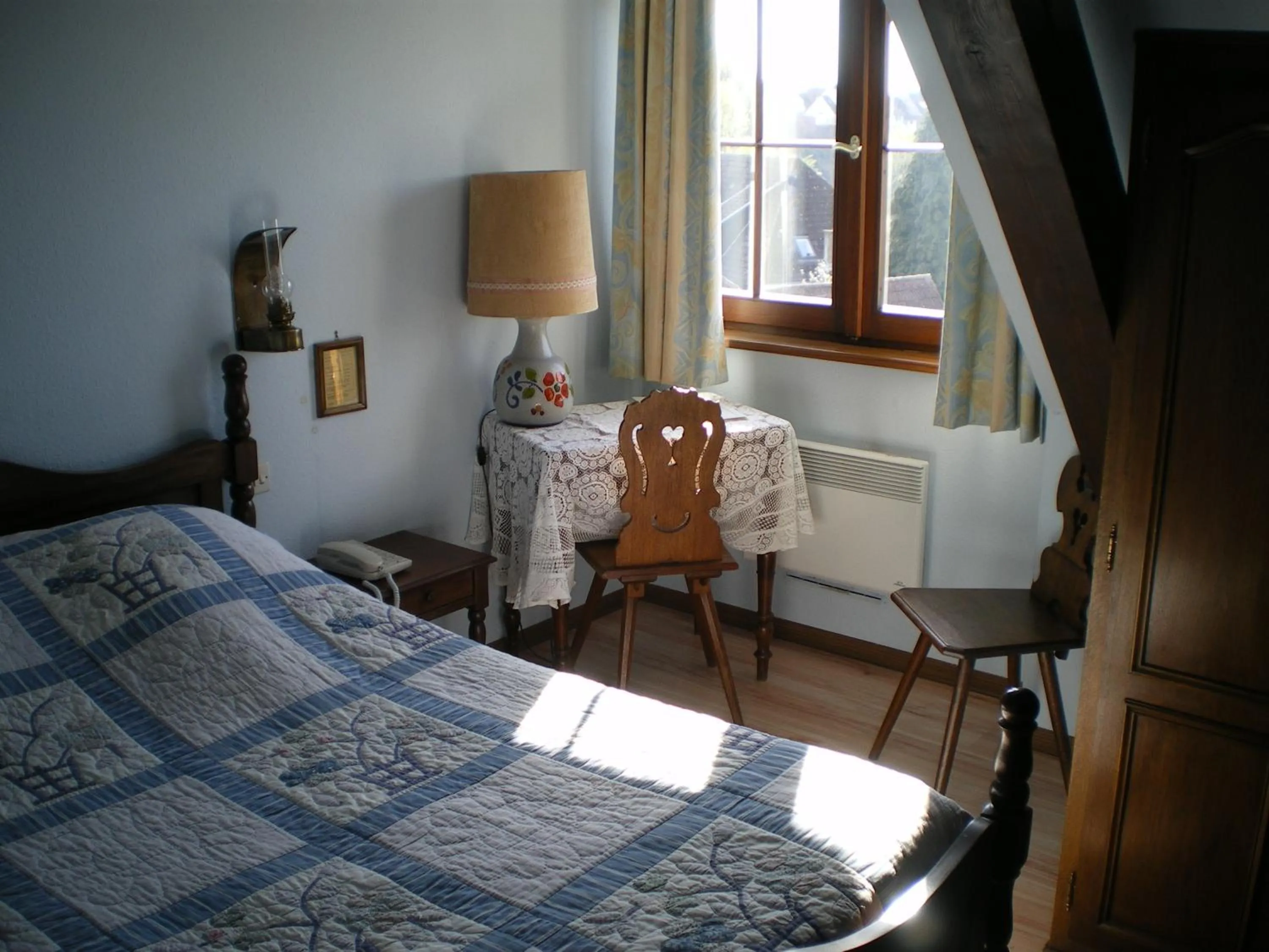 Photo of the whole room, Bed in Hôtel des Vosges