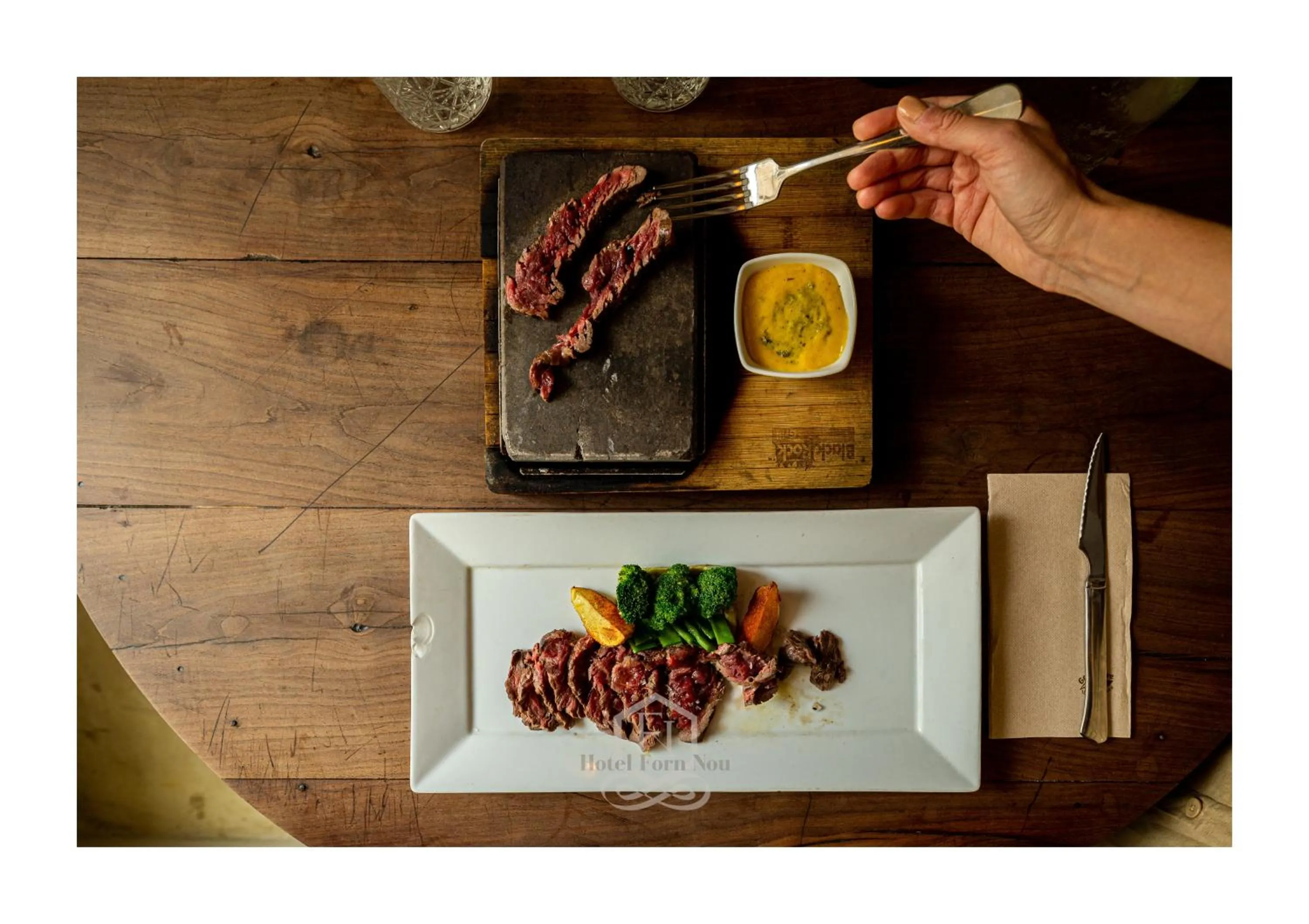 Restaurant/places to eat in Hotel Forn Nou