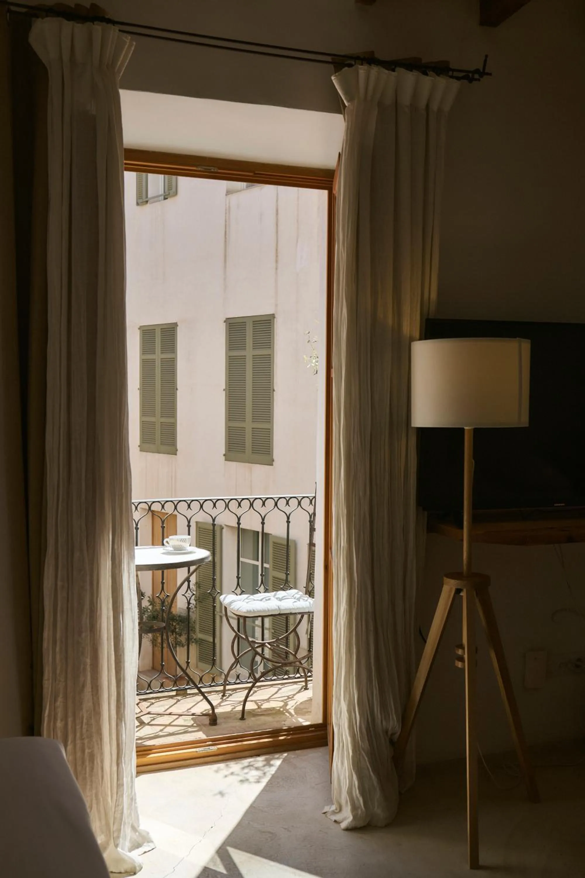 View (from property/room), Bed in Hotel Forn Nou