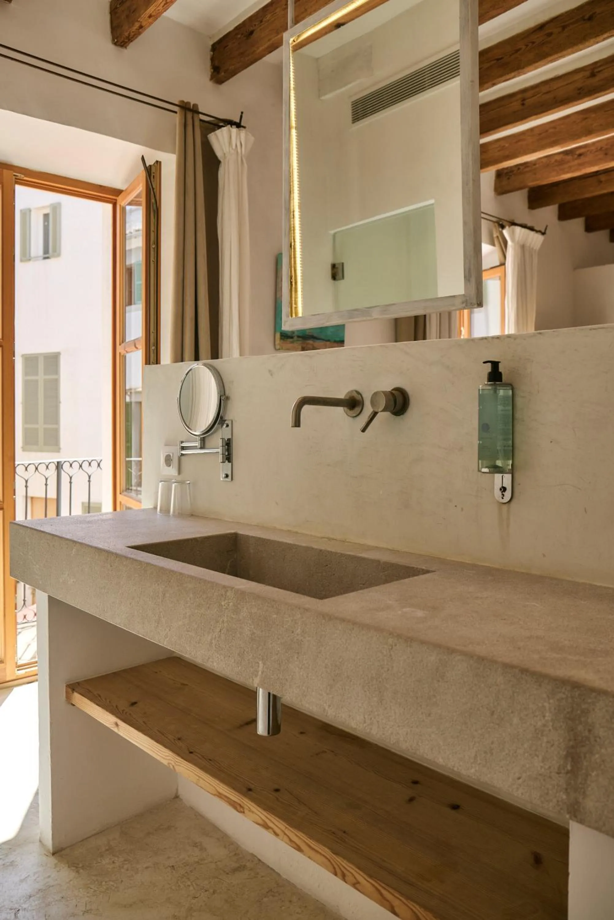 Bathroom in Hotel Forn Nou