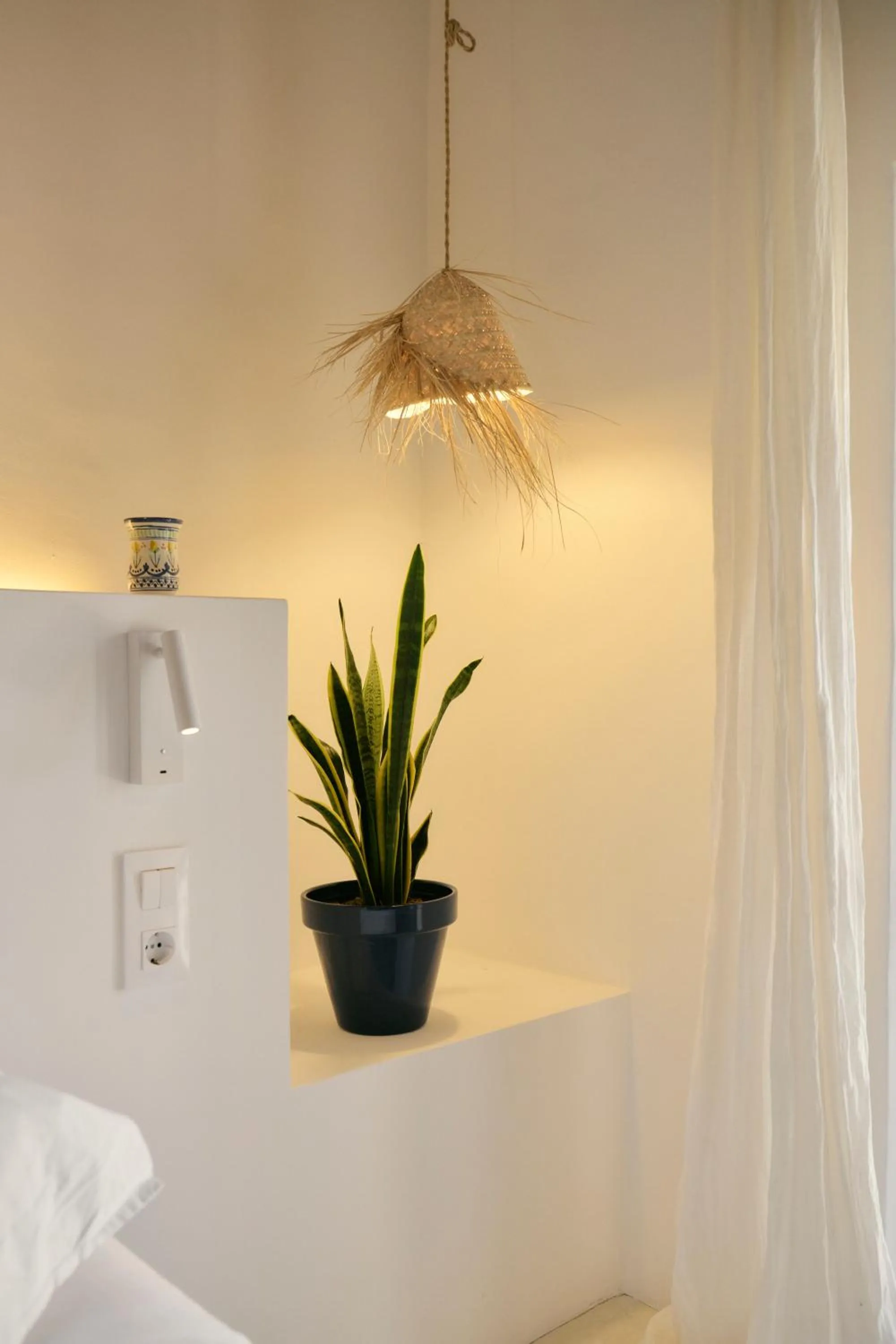 Decorative detail, Bed in Hotel Forn Nou