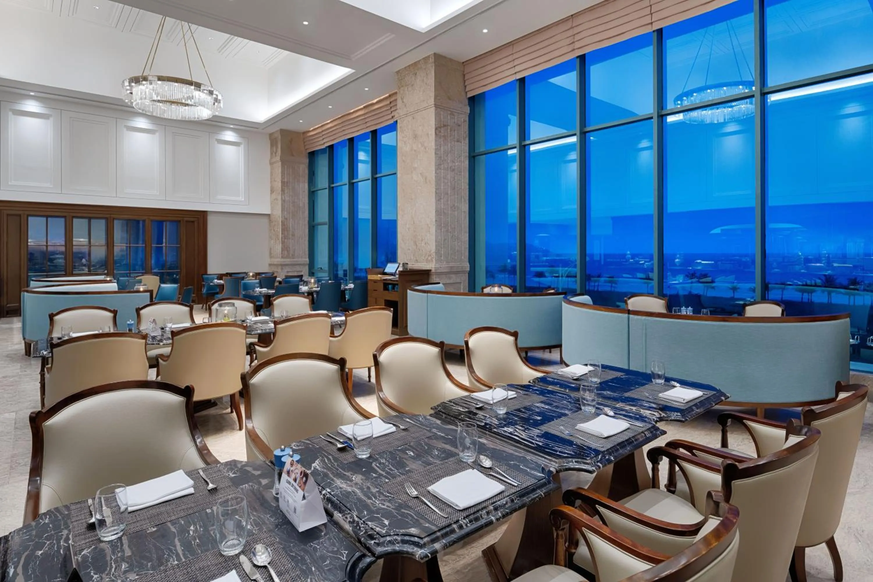 Restaurant/places to eat in Four Points by Sheraton Danang