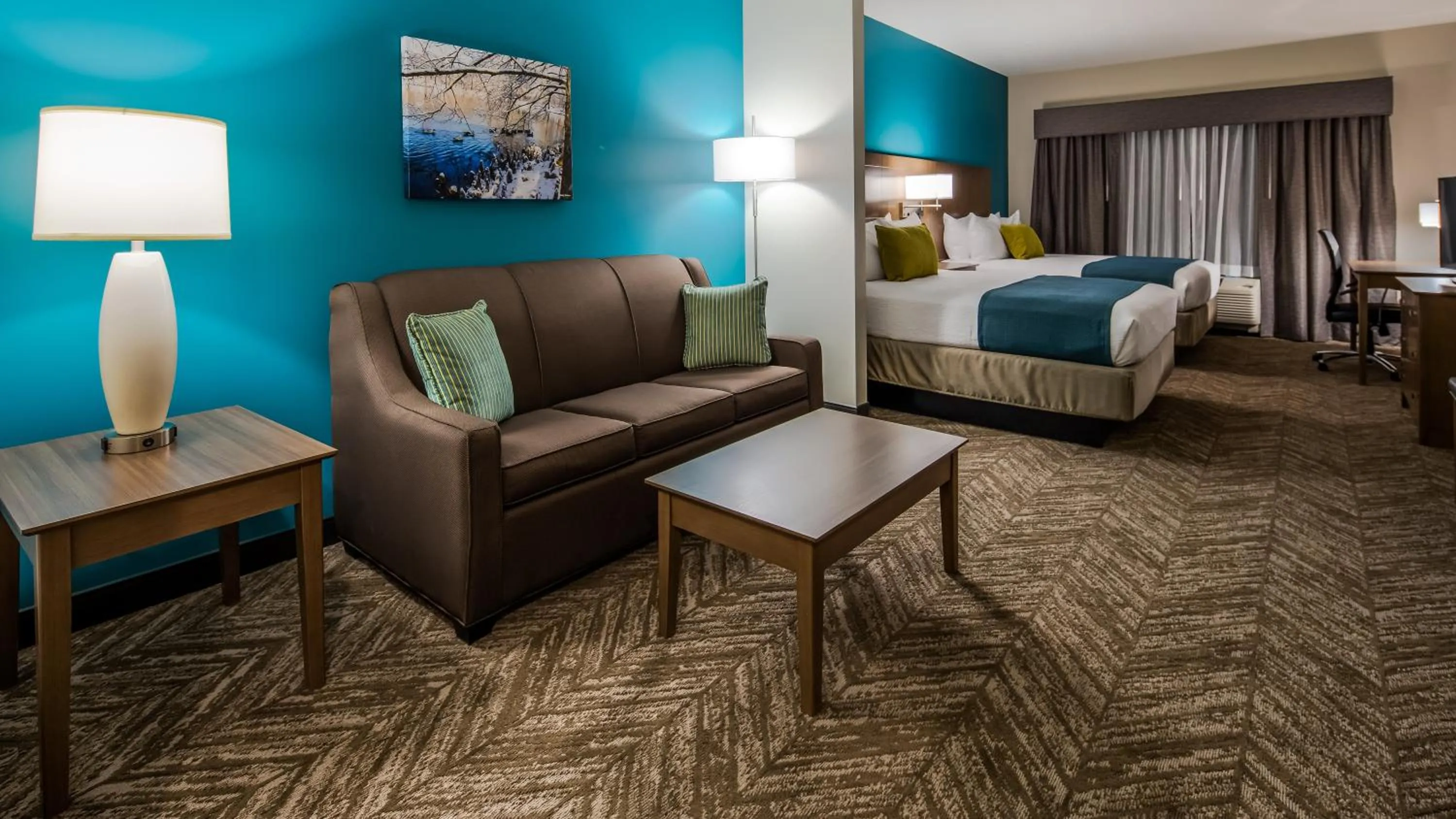 Living room, Bed in Best Western Plus Bolivar Hotel & Suites