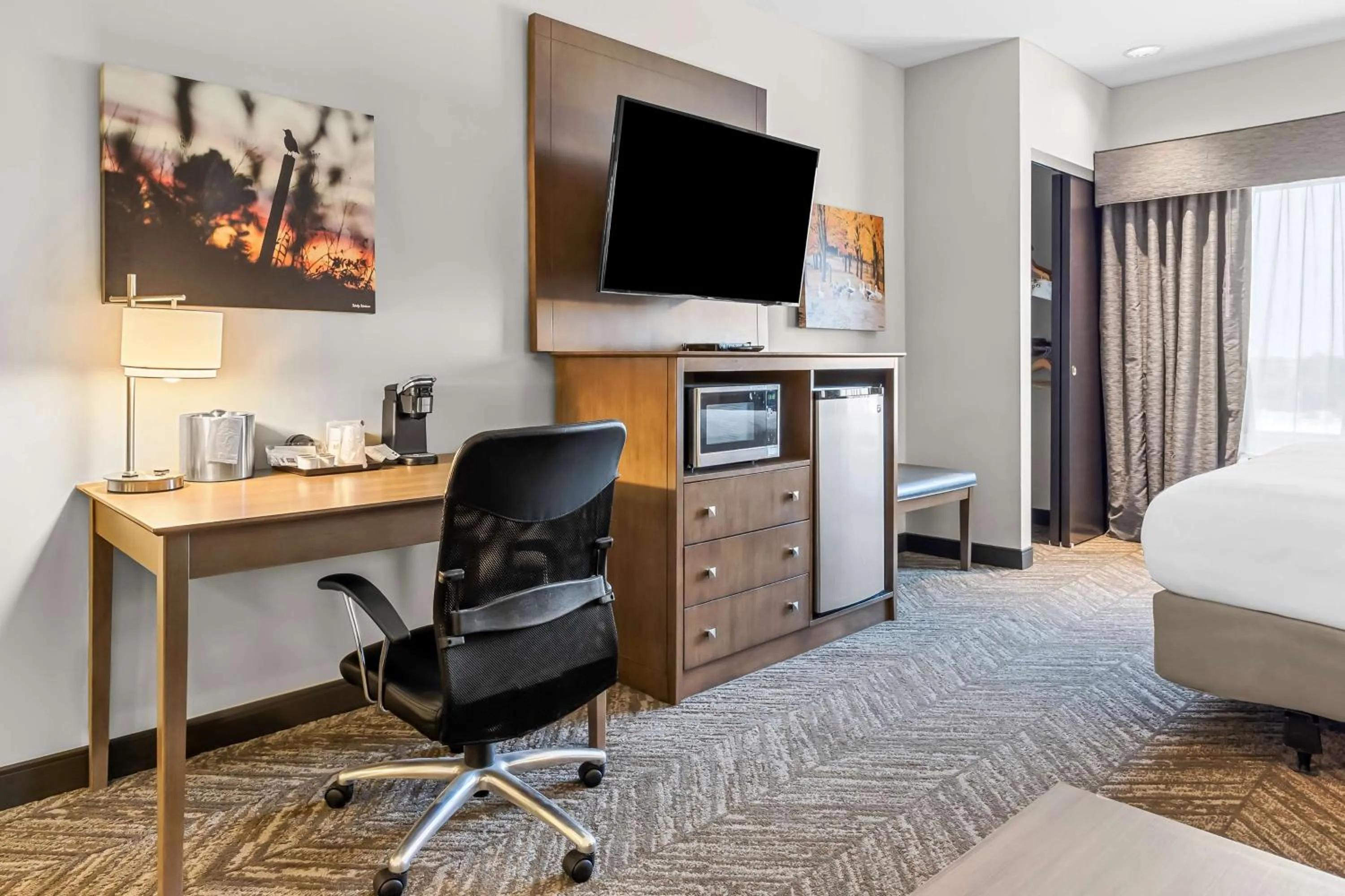 Bedroom, Bed in Best Western Plus Bolivar Hotel & Suites