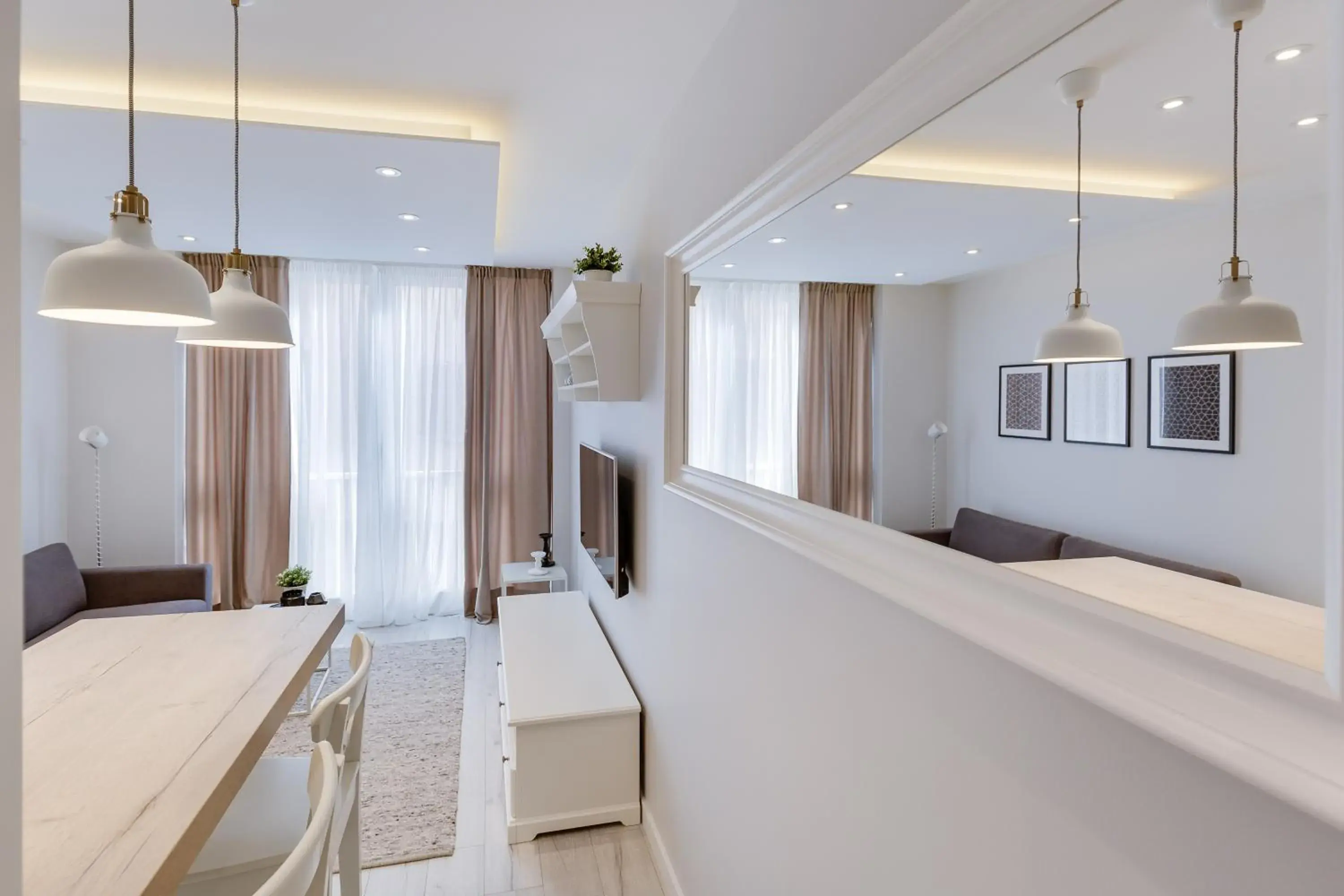 Deluxe Studio Apartment in Classy Design Accommodation Deluxe Studio Apartment in Classy Design Accommodation