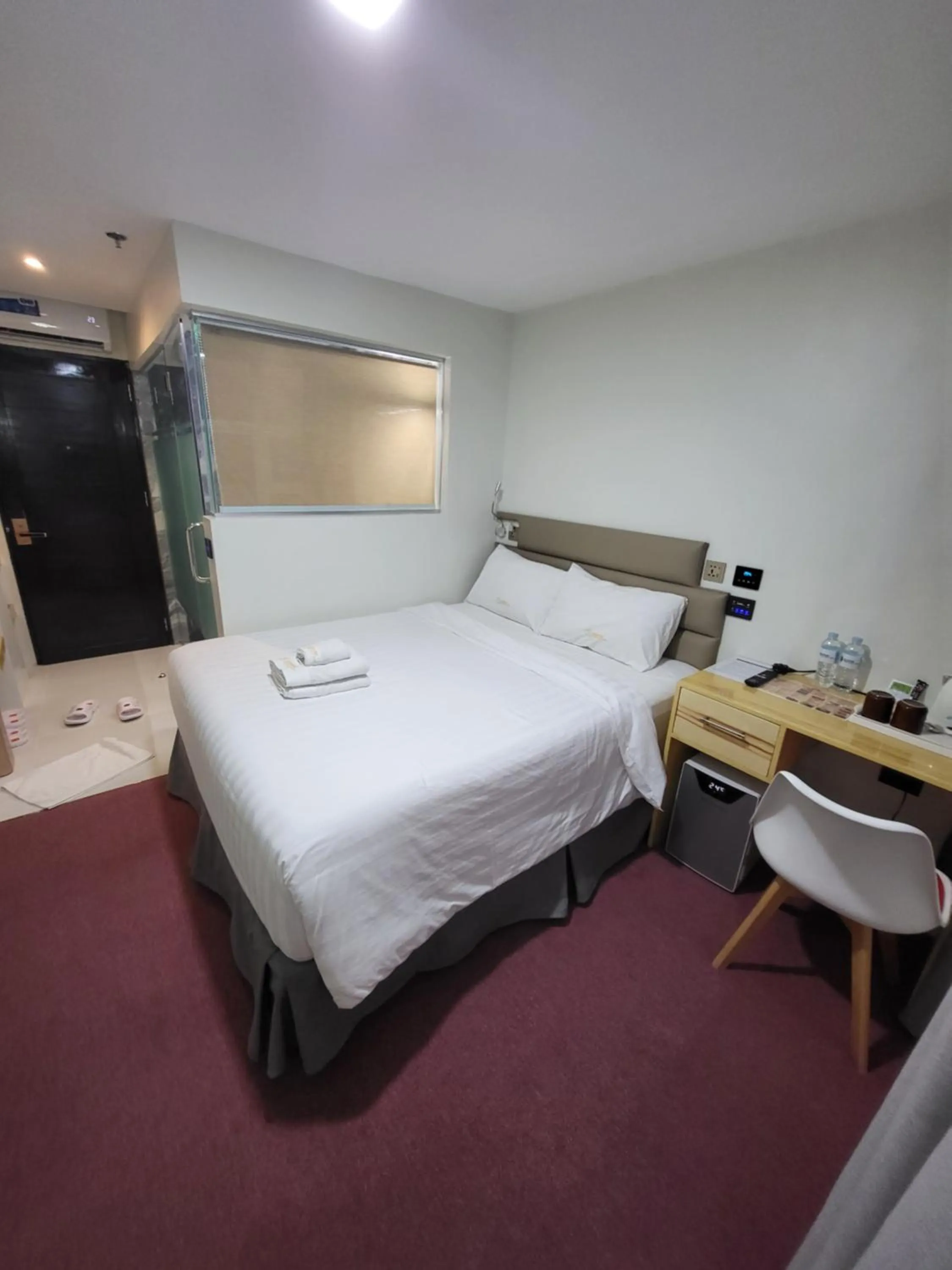 Bedroom, Bed in Sempre Premier Inn - MACTAN AIRPORT HOTEL