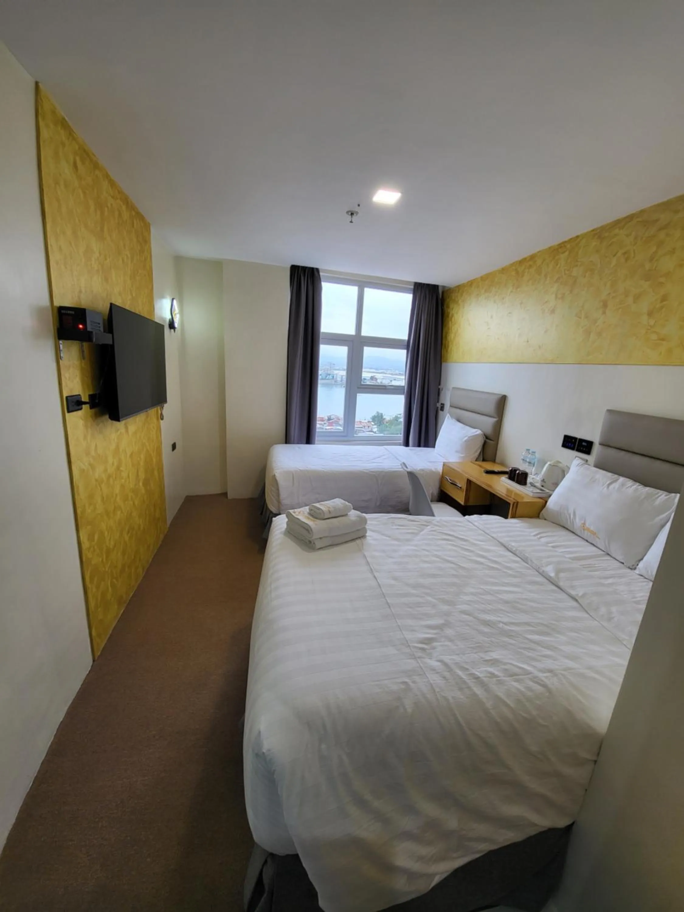 Bedroom, Bed in Sempre Premier Inn - MACTAN AIRPORT HOTEL