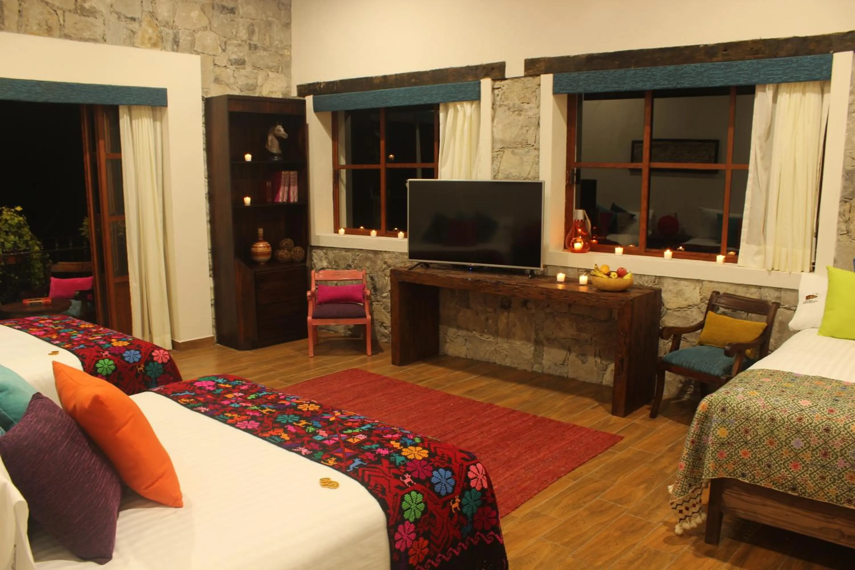 TV and multimedia, Bed in Hotel Boutique La Casona de Don Porfirio