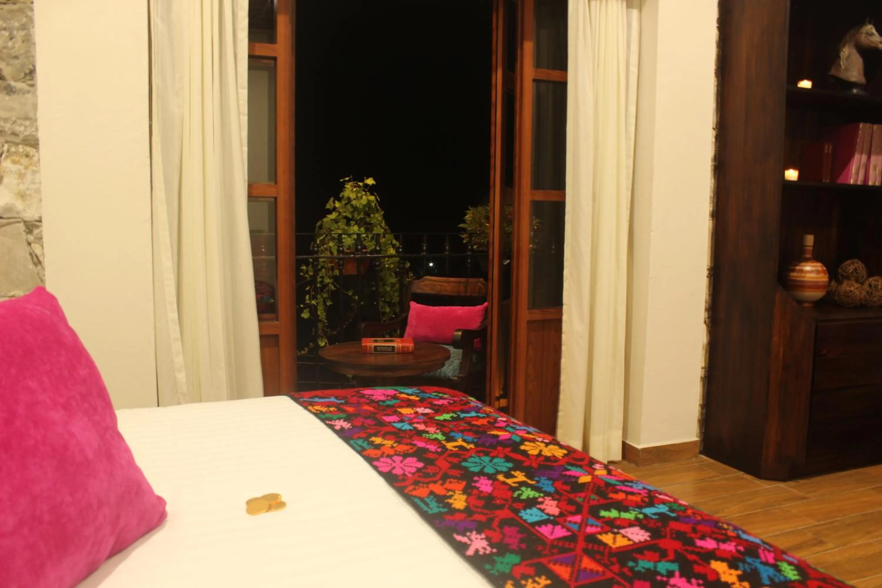 Bedroom, Bed in Hotel Boutique La Casona de Don Porfirio