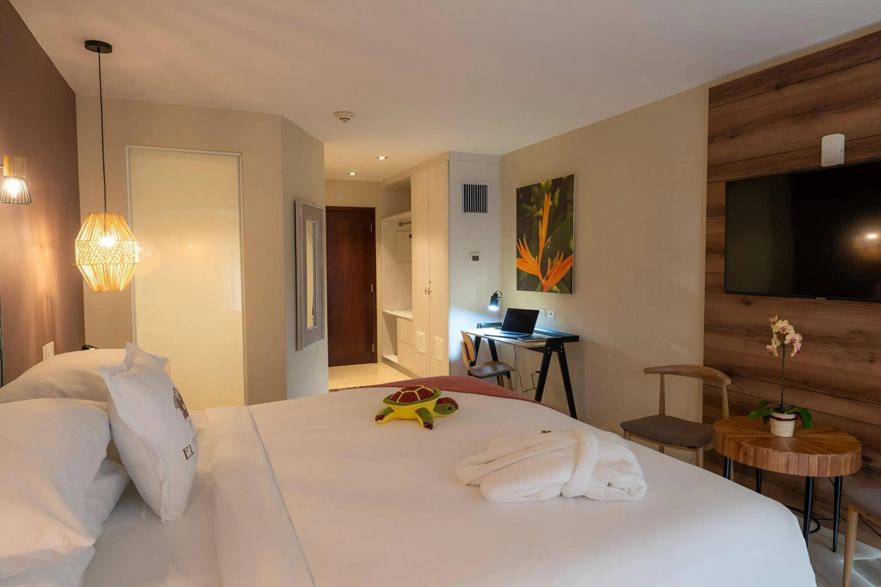 Bedroom, Bed in Hotel El Panama by Faranda Grand, a member of Radisson Individuals