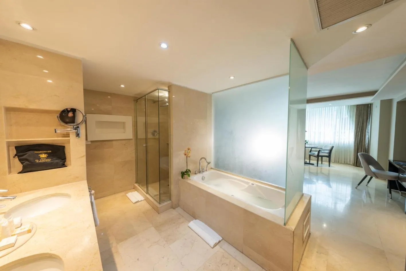 Bathroom in Hotel El Panama by Faranda Grand, a member of Radisson Individuals