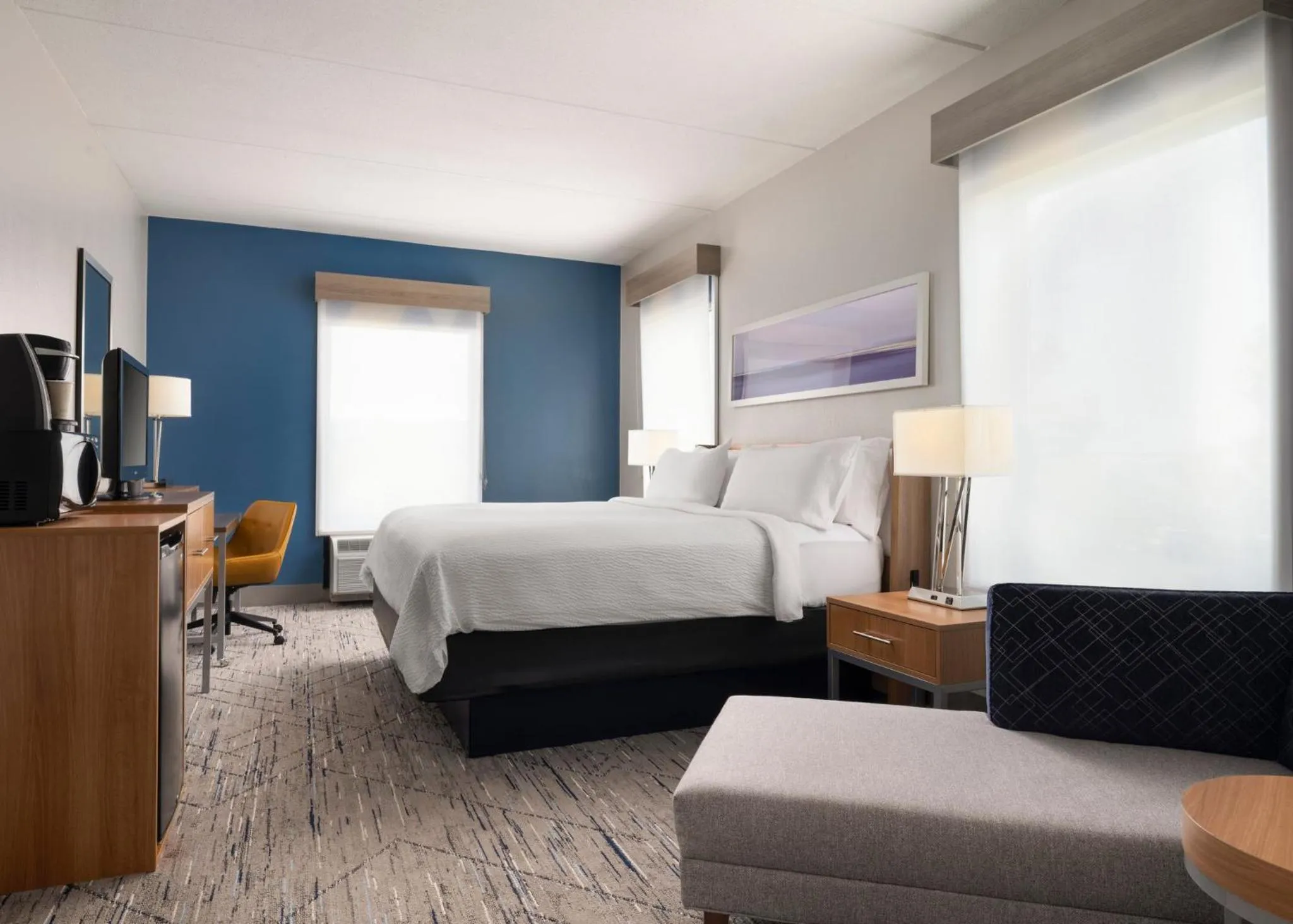 Photo of the whole room, Bed in Holiday Inn Express and Suites New Orleans Airport by IHG