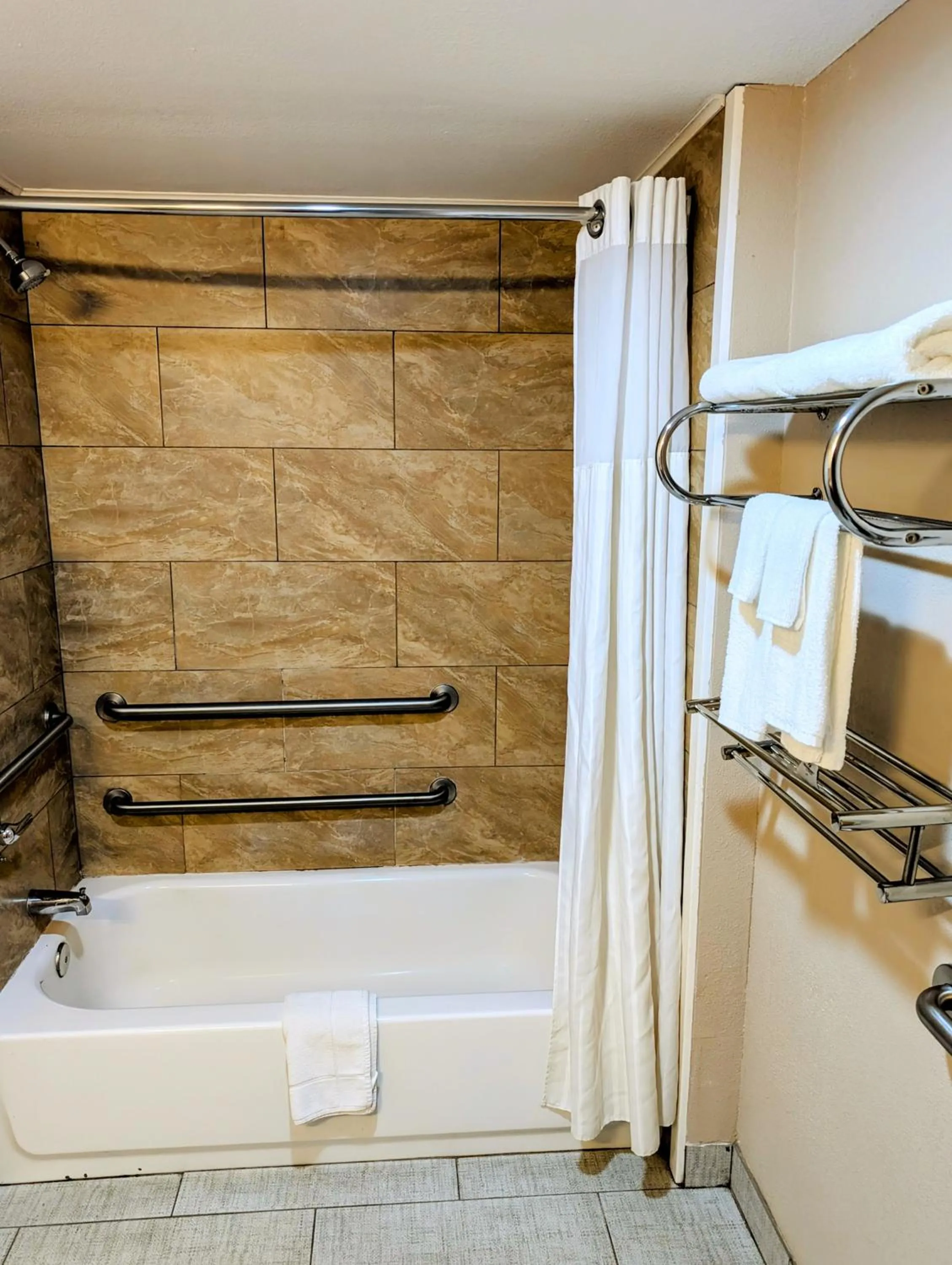 Bathroom in Pocono Inn & Banquet - Stroudsburg