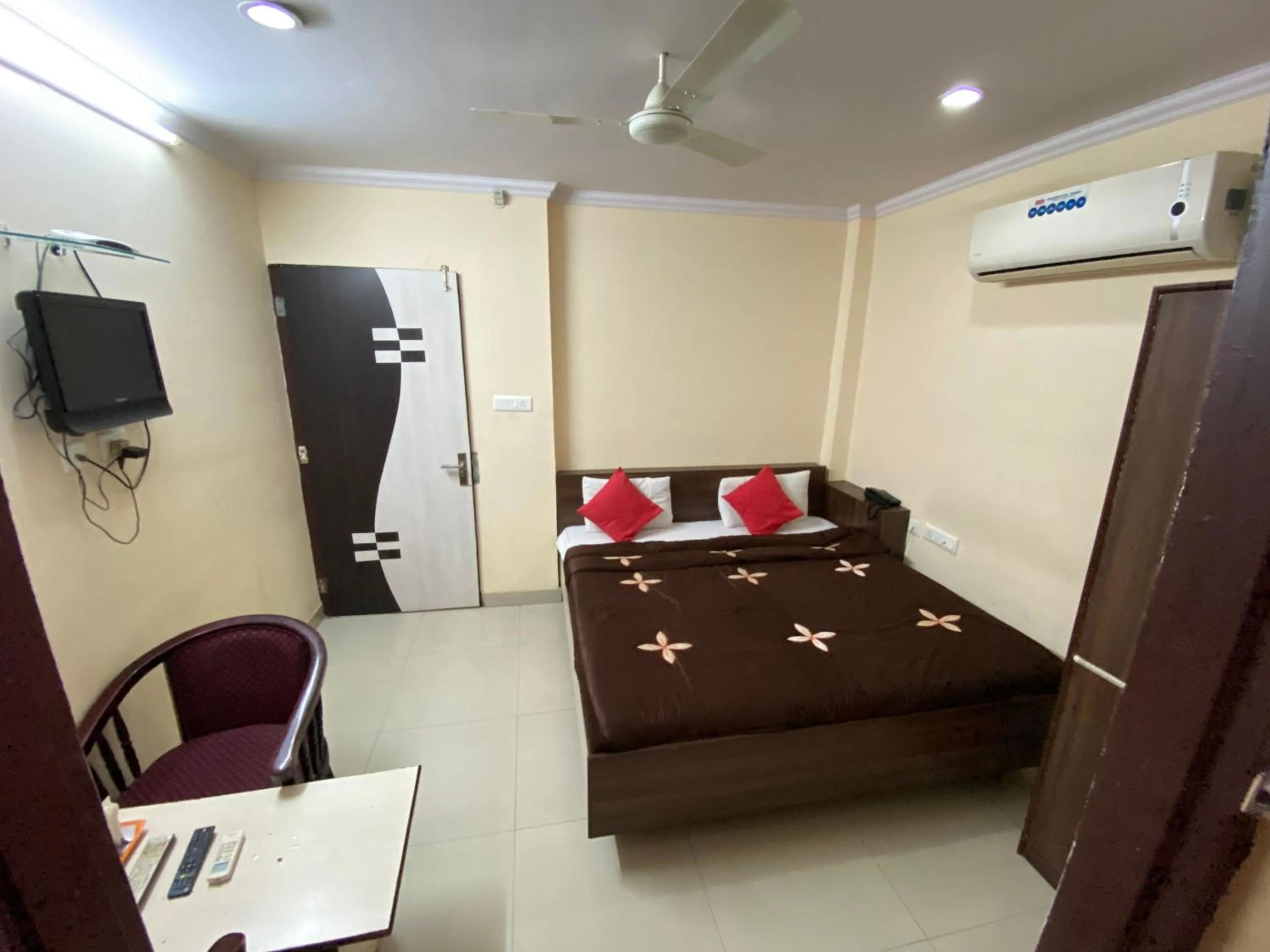 Bedroom, Bed in Hotel Bony Sunrise