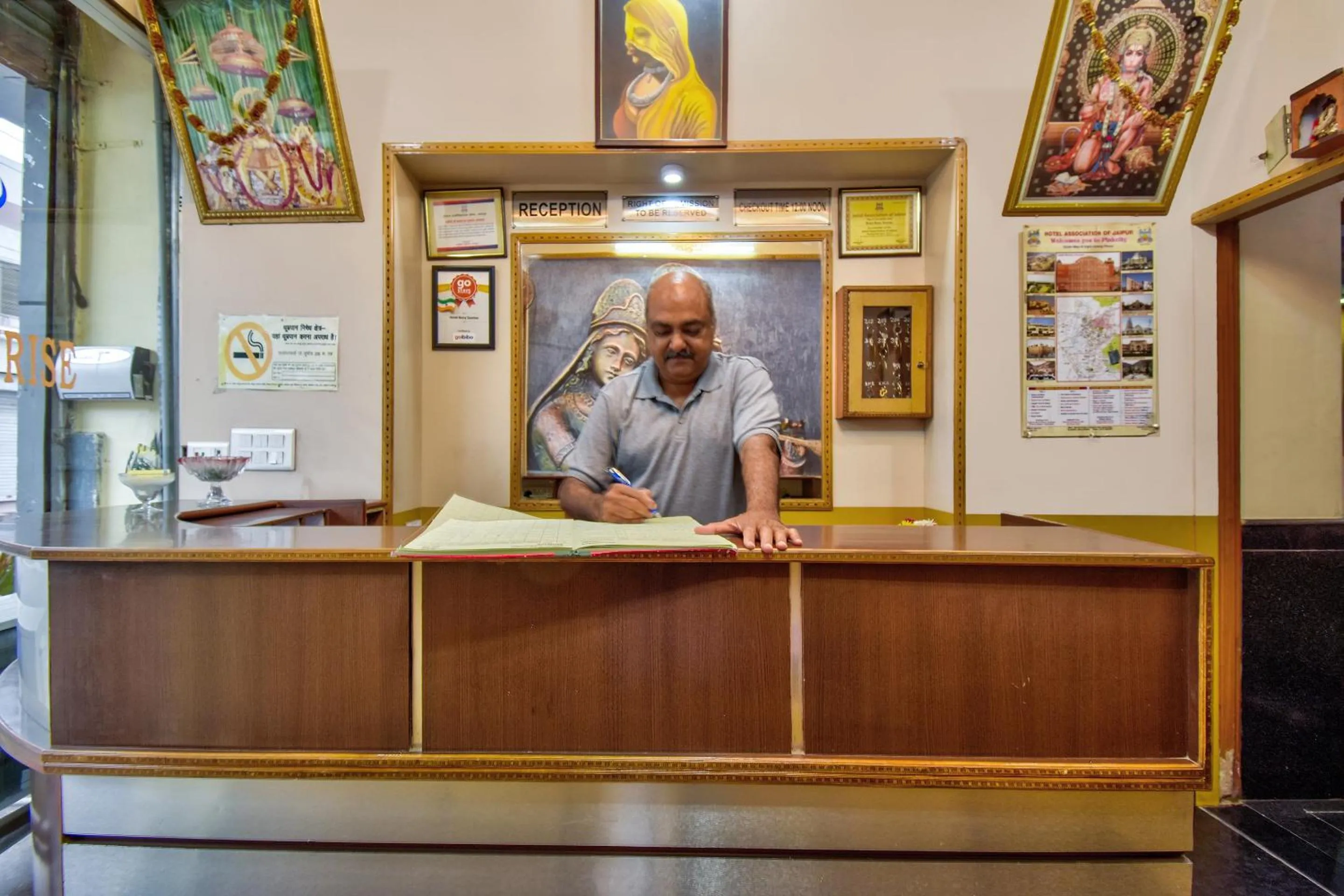 Staff in Hotel Bony Sunrise