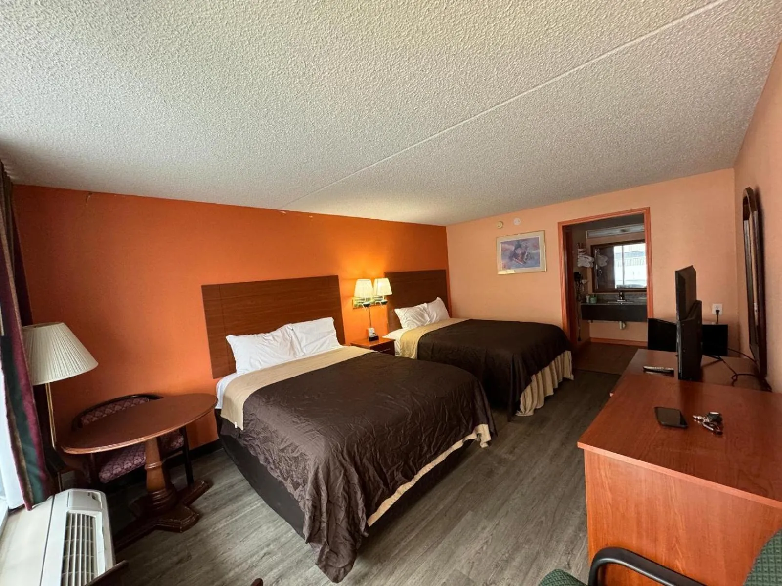 Bed in College Inn Spartanburg