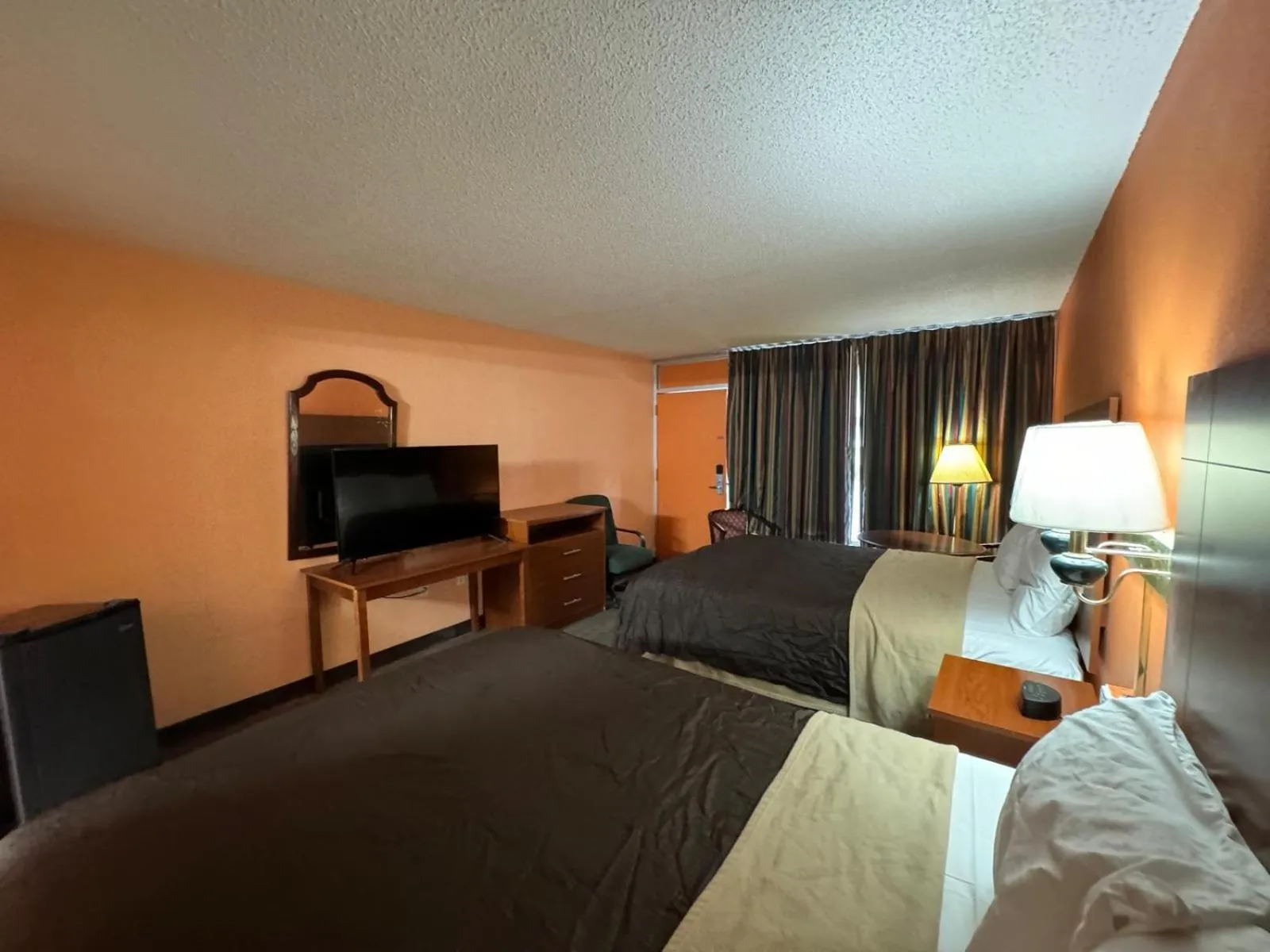 Bed in College Inn Spartanburg