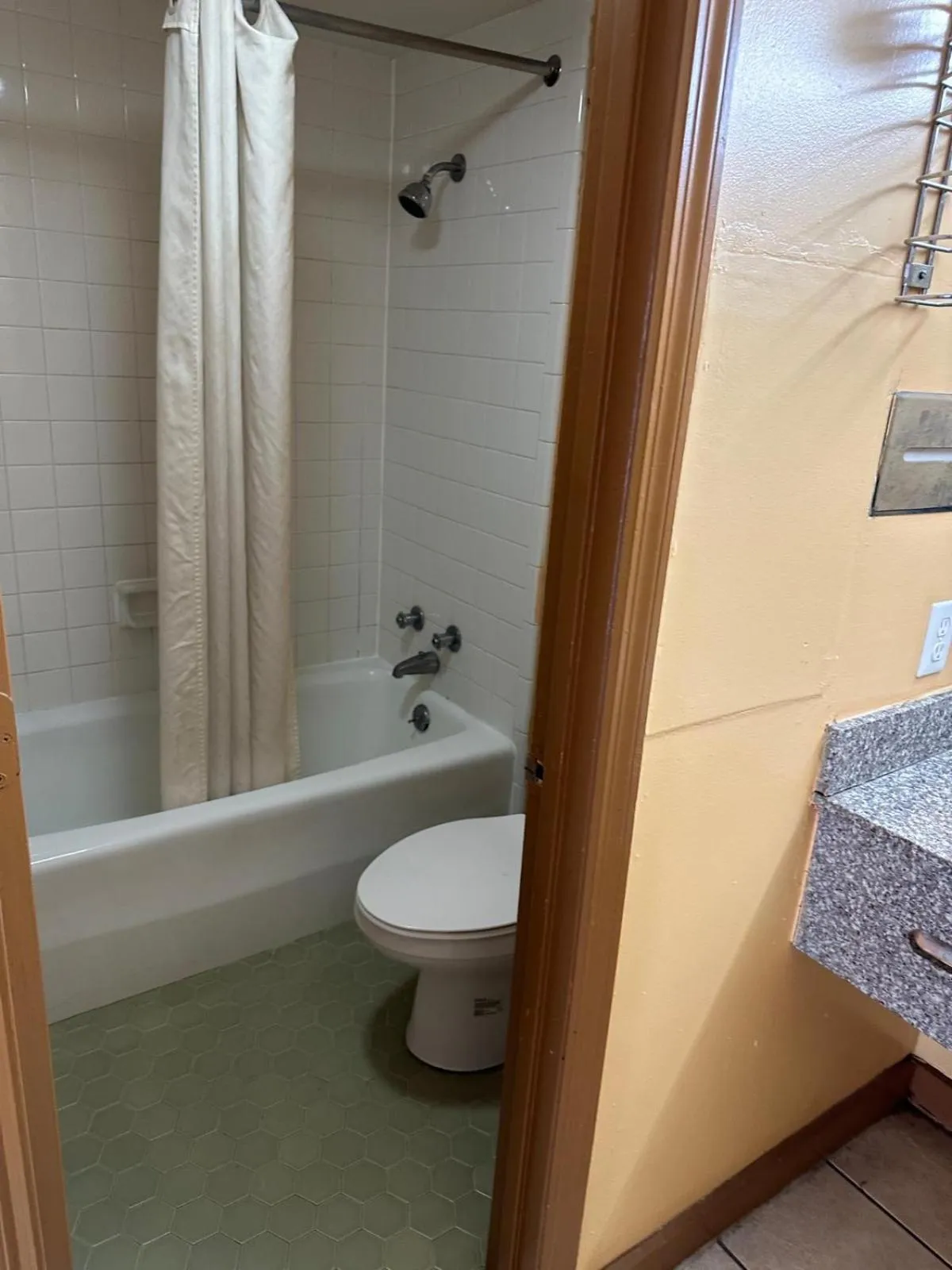 Shower in College Inn Spartanburg