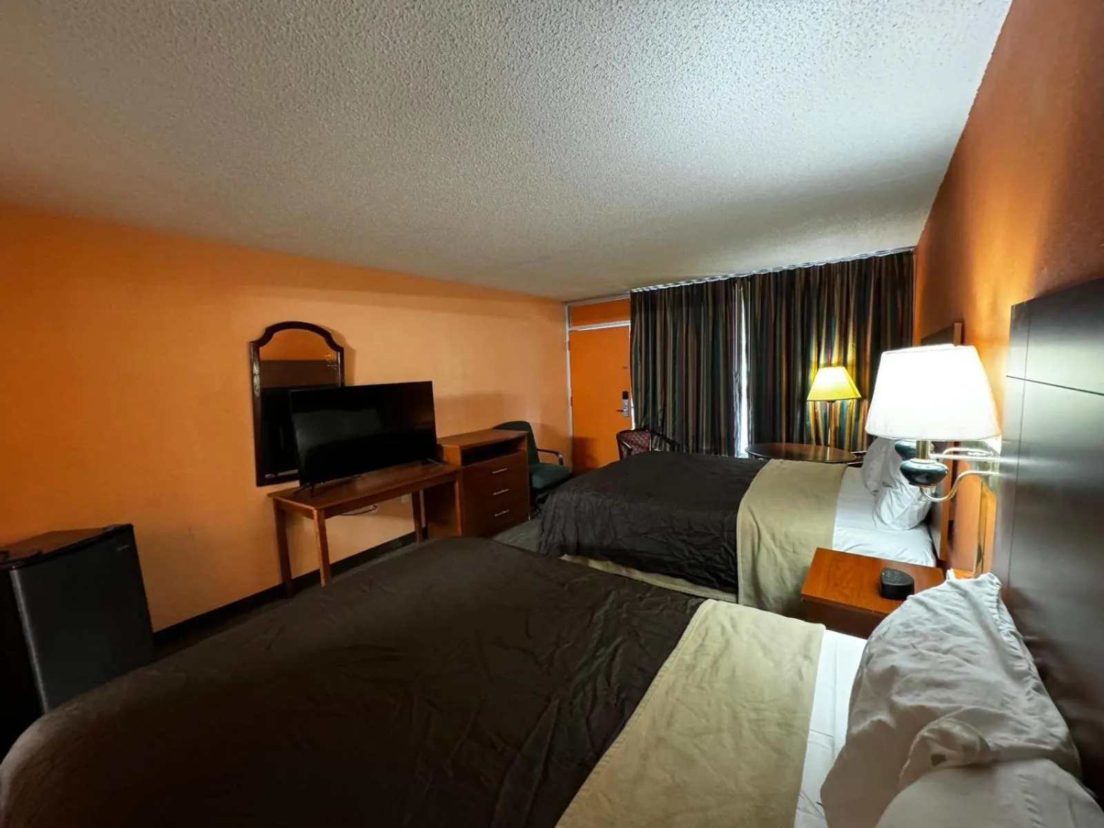 Bed in College Inn Spartanburg