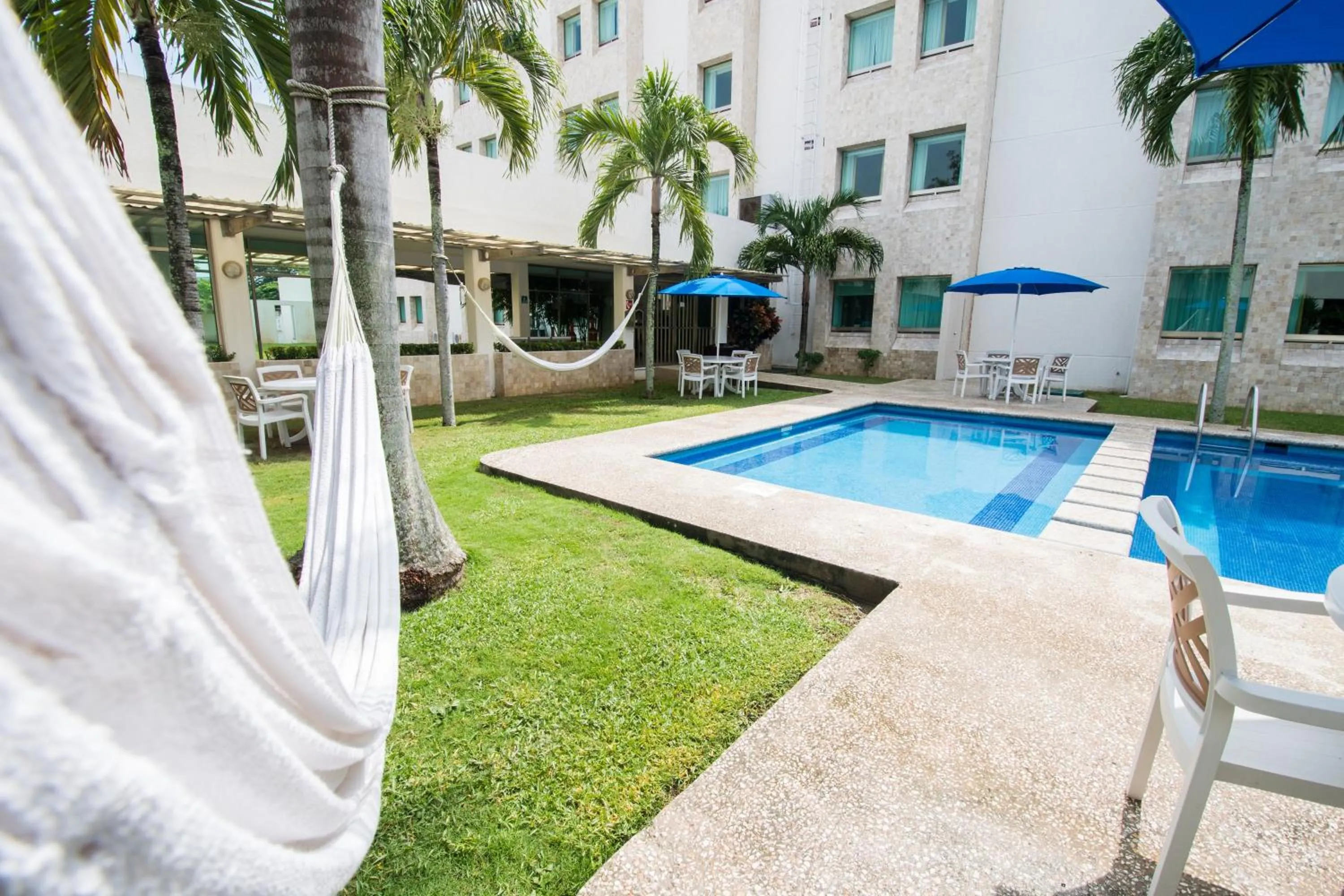 Swimming Pool in Holiday Inn Express Paraiso - Dos Bocas