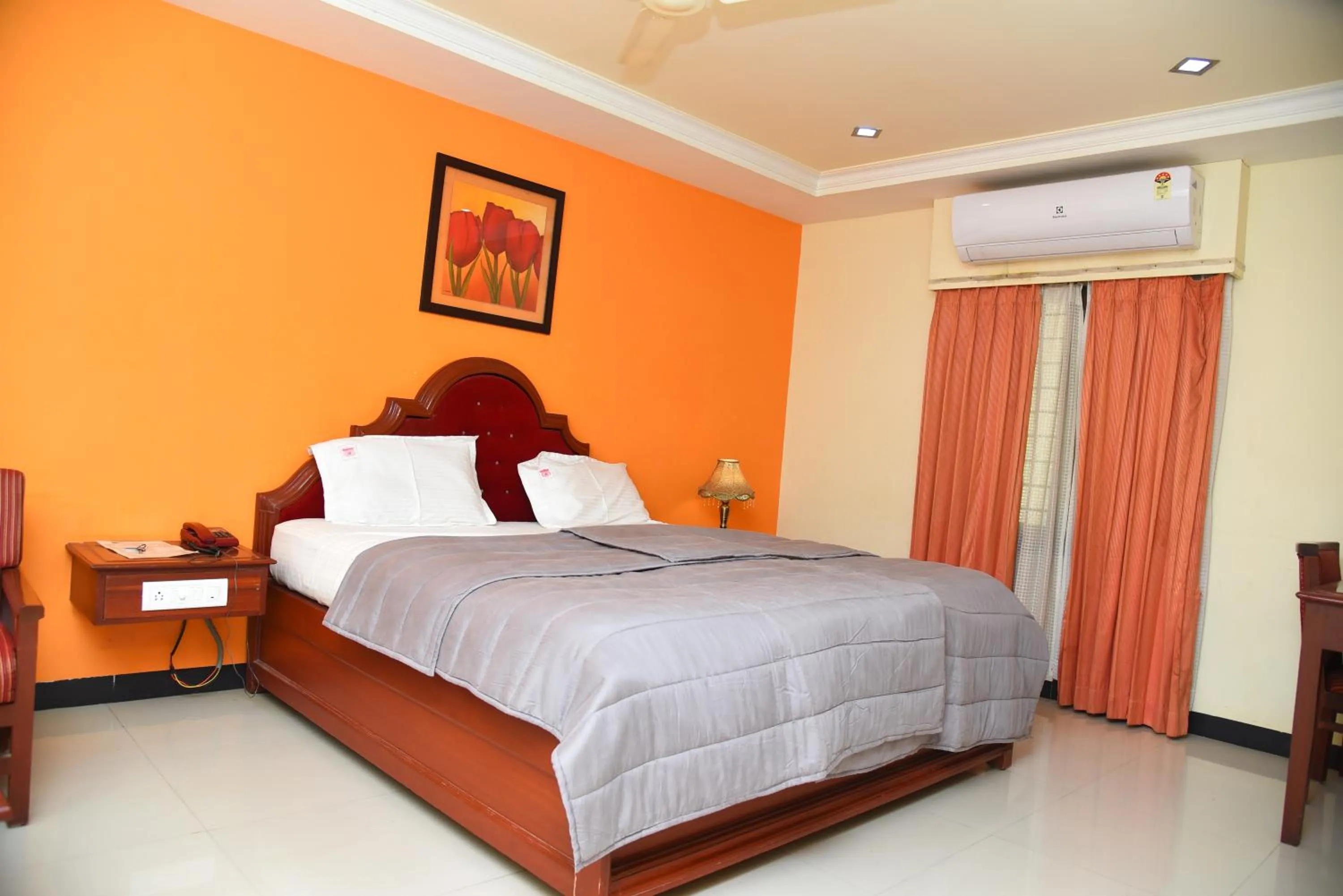 Bed in Hotel Subhalakshmi Palace