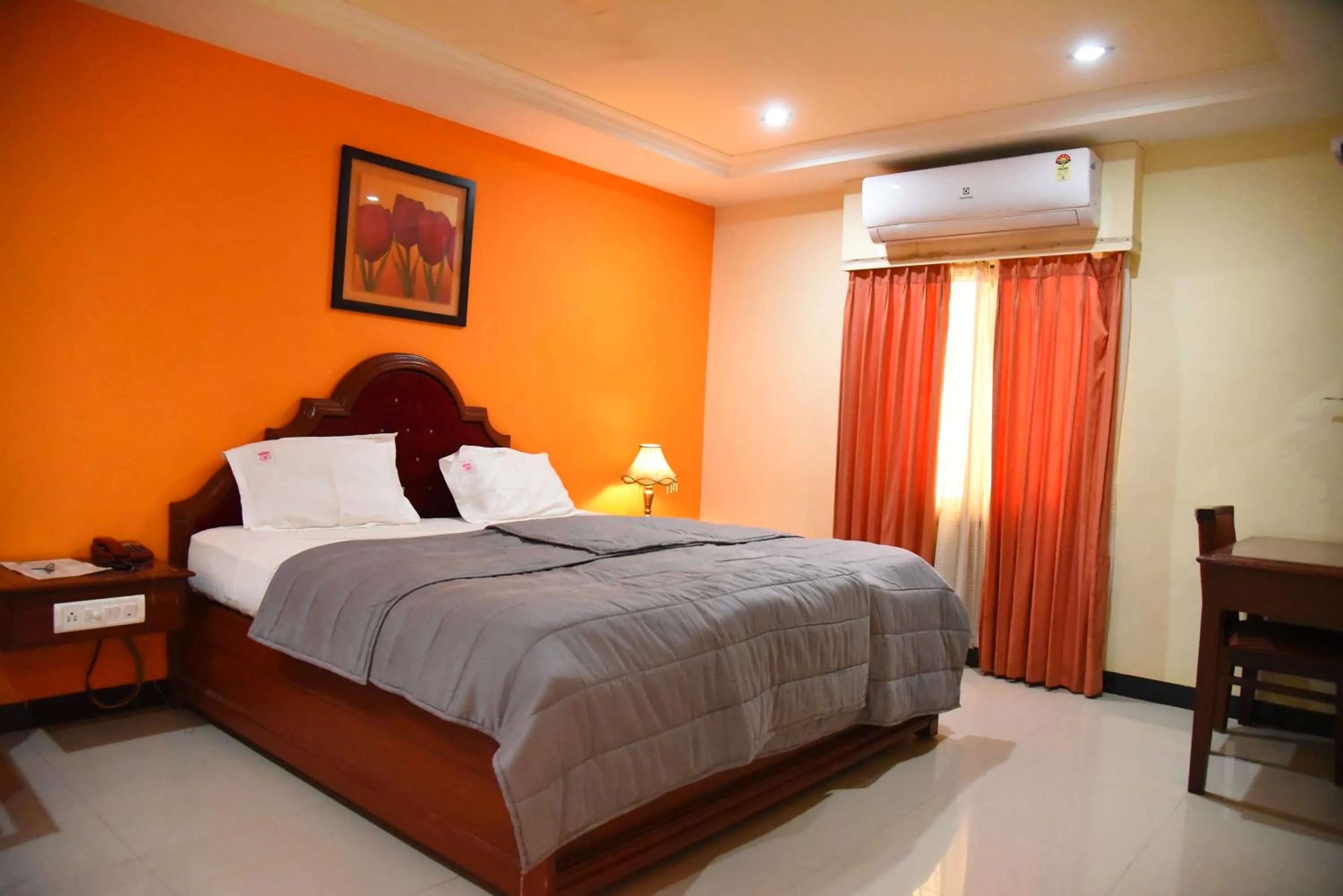 Bed in Hotel Subhalakshmi Palace