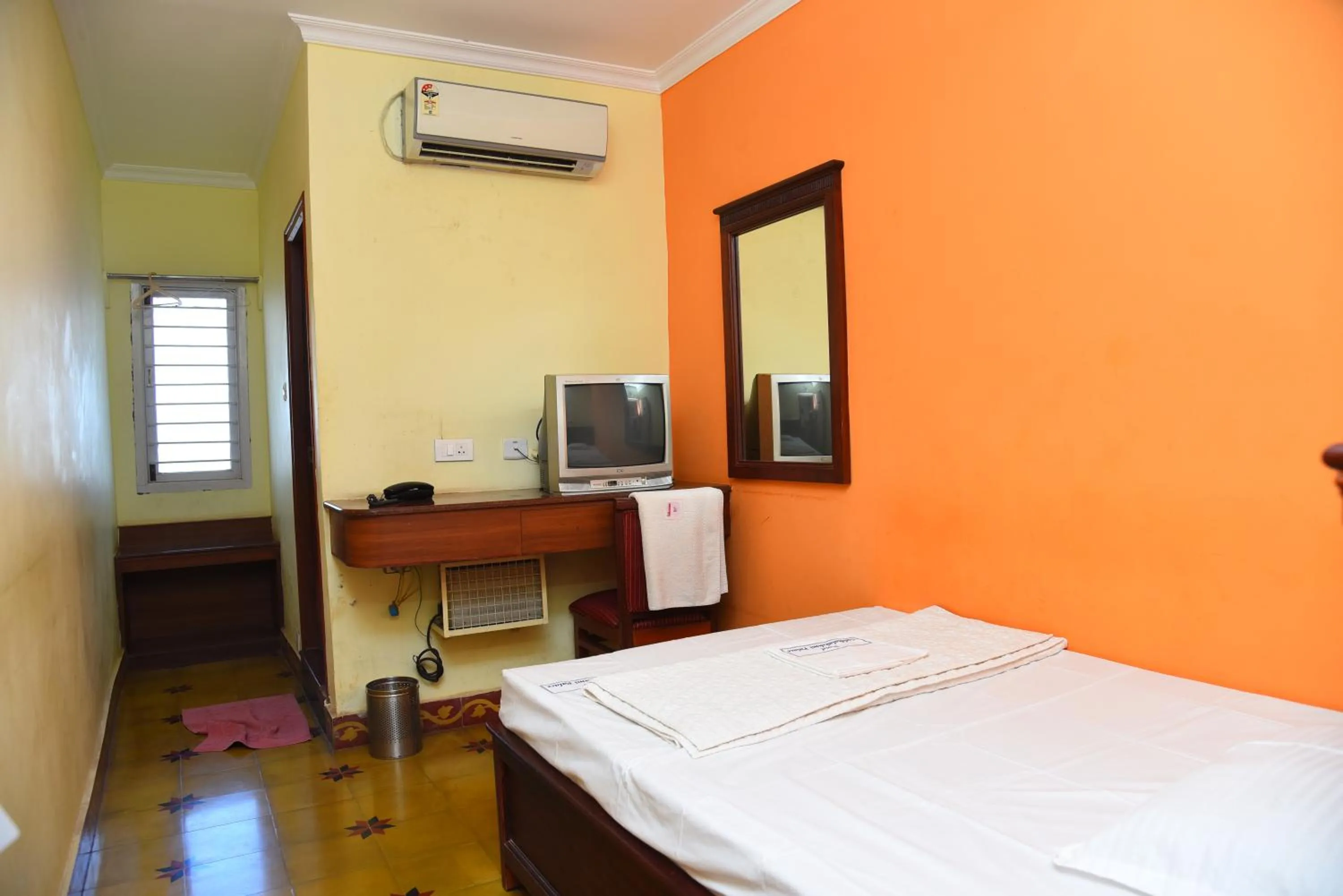 Photo of the whole room, Bed in Hotel Subhalakshmi Palace