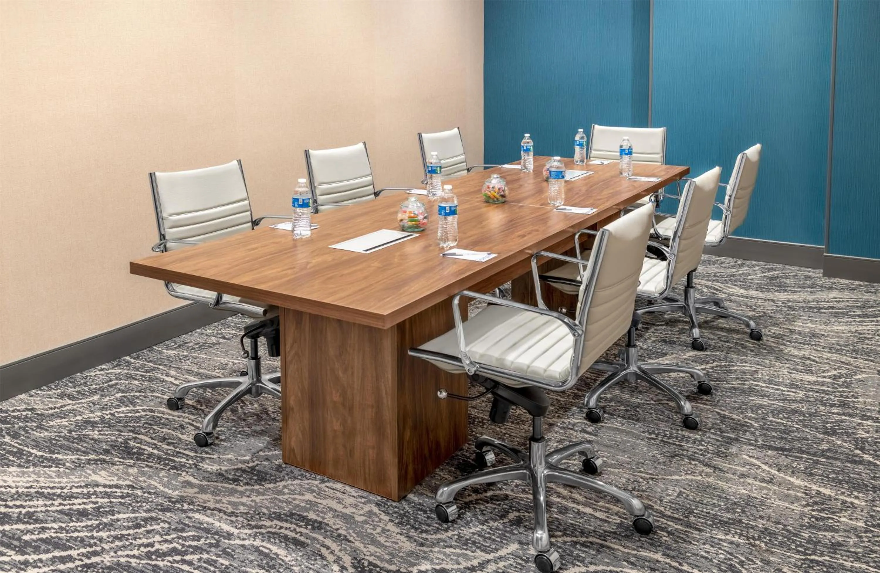 Meeting/conference room in Hampton Inn & Suites Tacoma/Puyallup