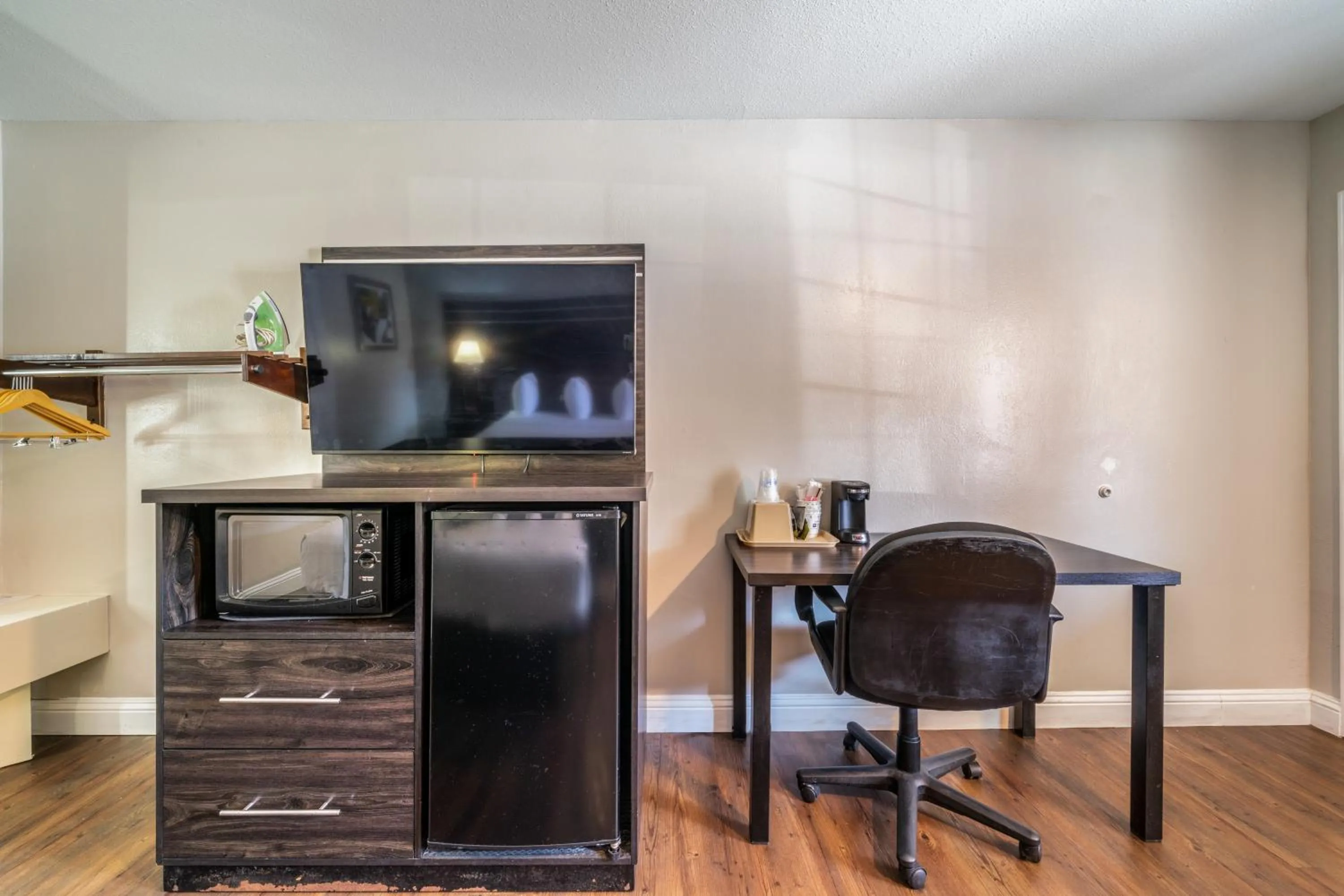 TV and multimedia in Best Western Inn of Jasper