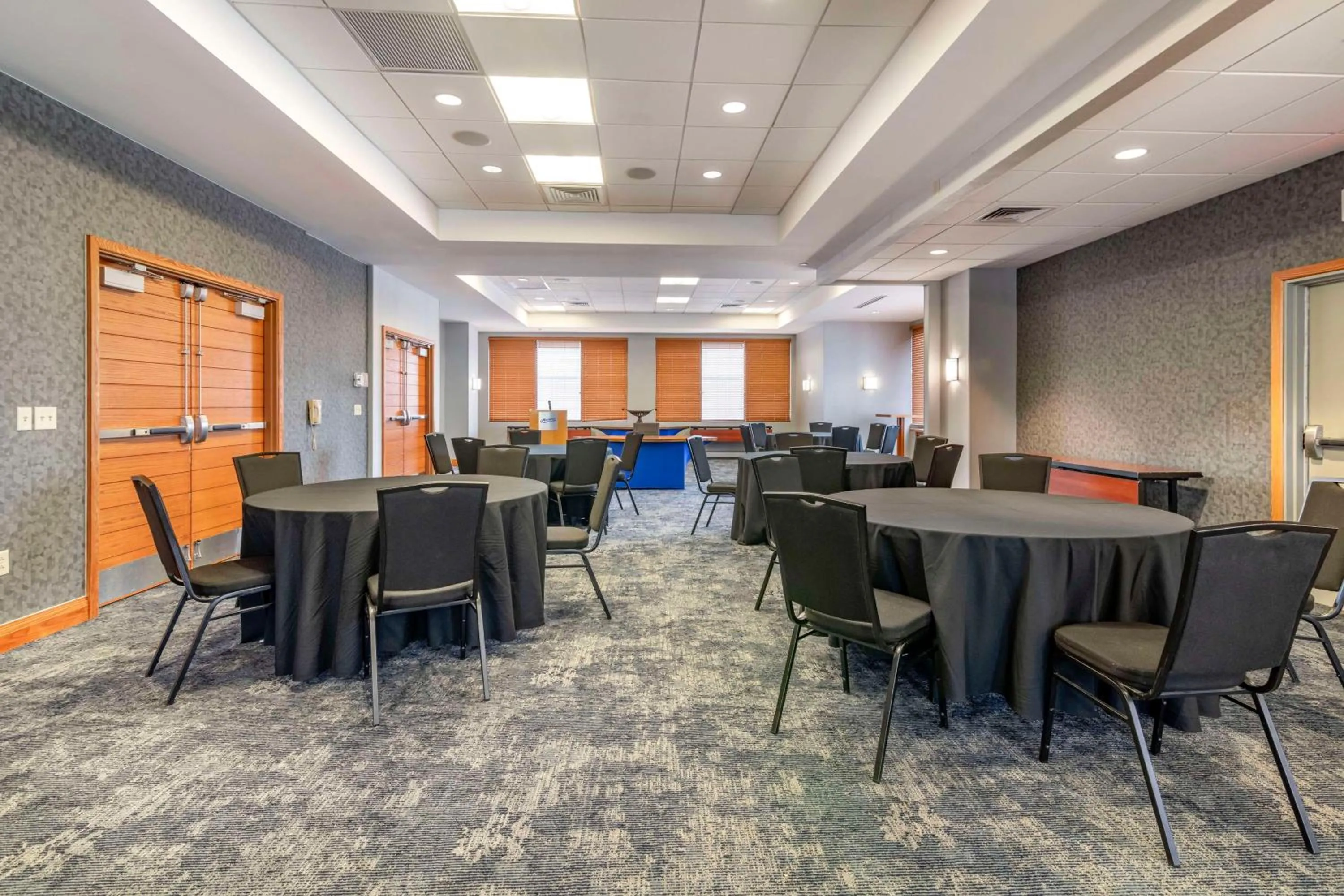 Meeting/conference room in Bangor Aviator Hotel BW Premier Collection