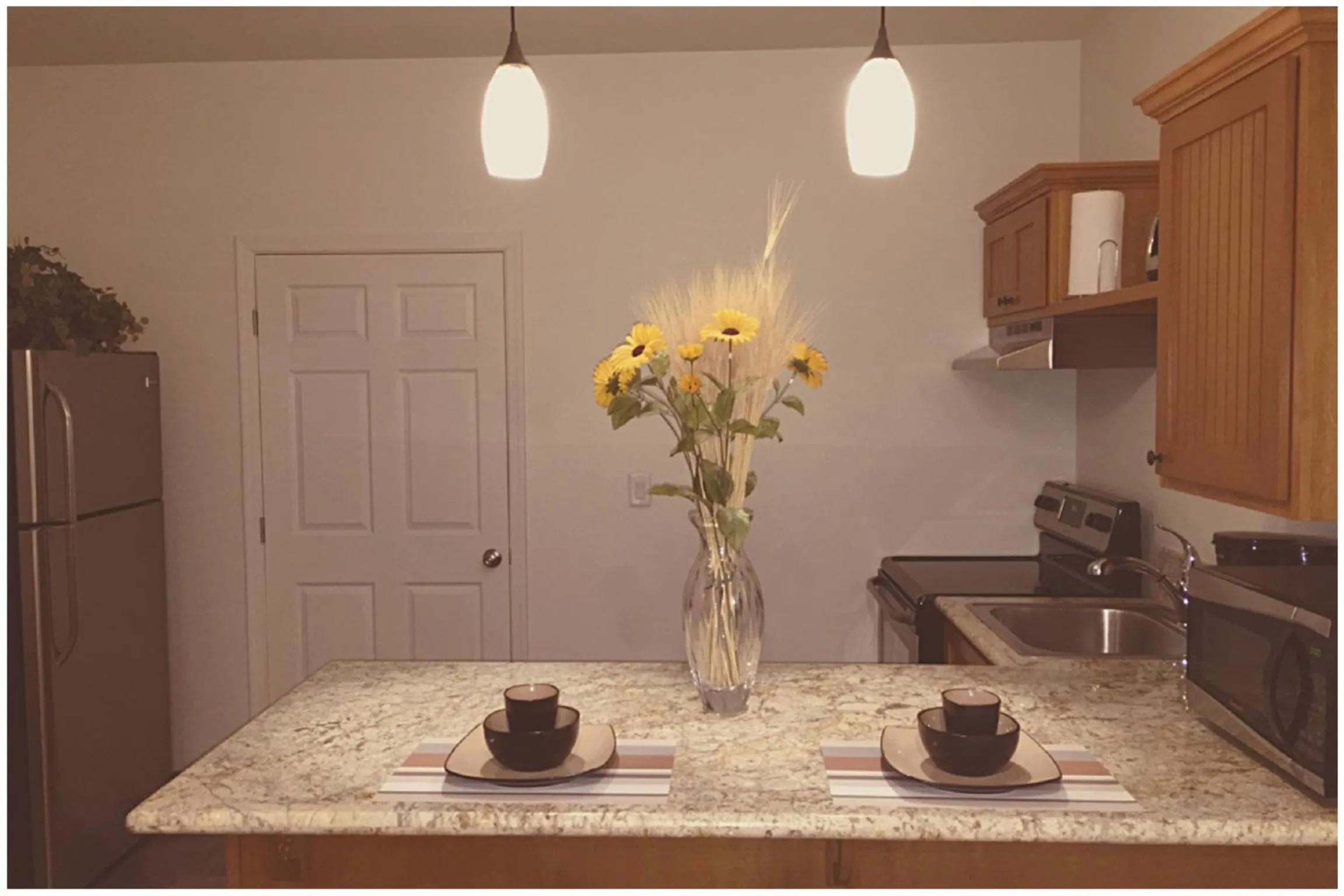 Kitchen or kitchenette in Harbour Inn