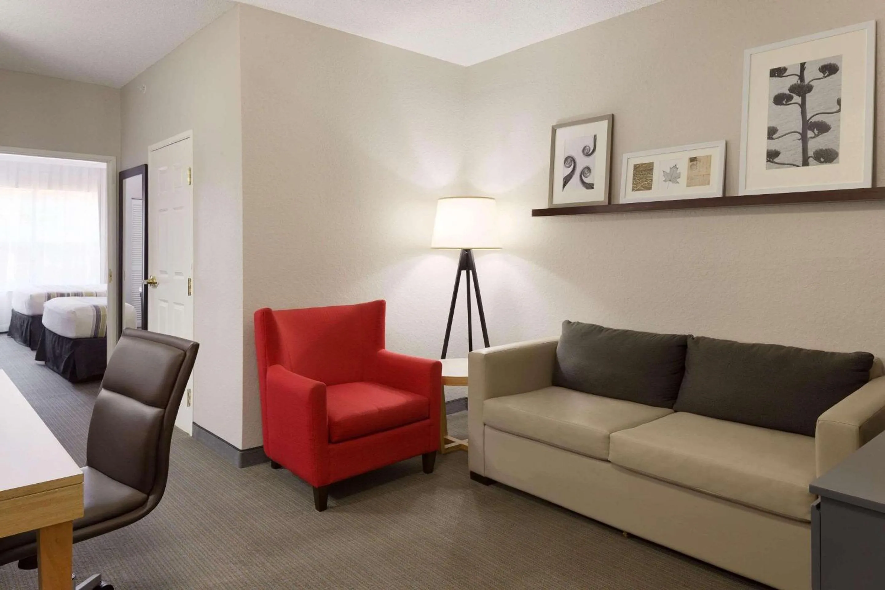 Bedroom in Country Inn & Suites by Radisson, Brunswick I-95, GA